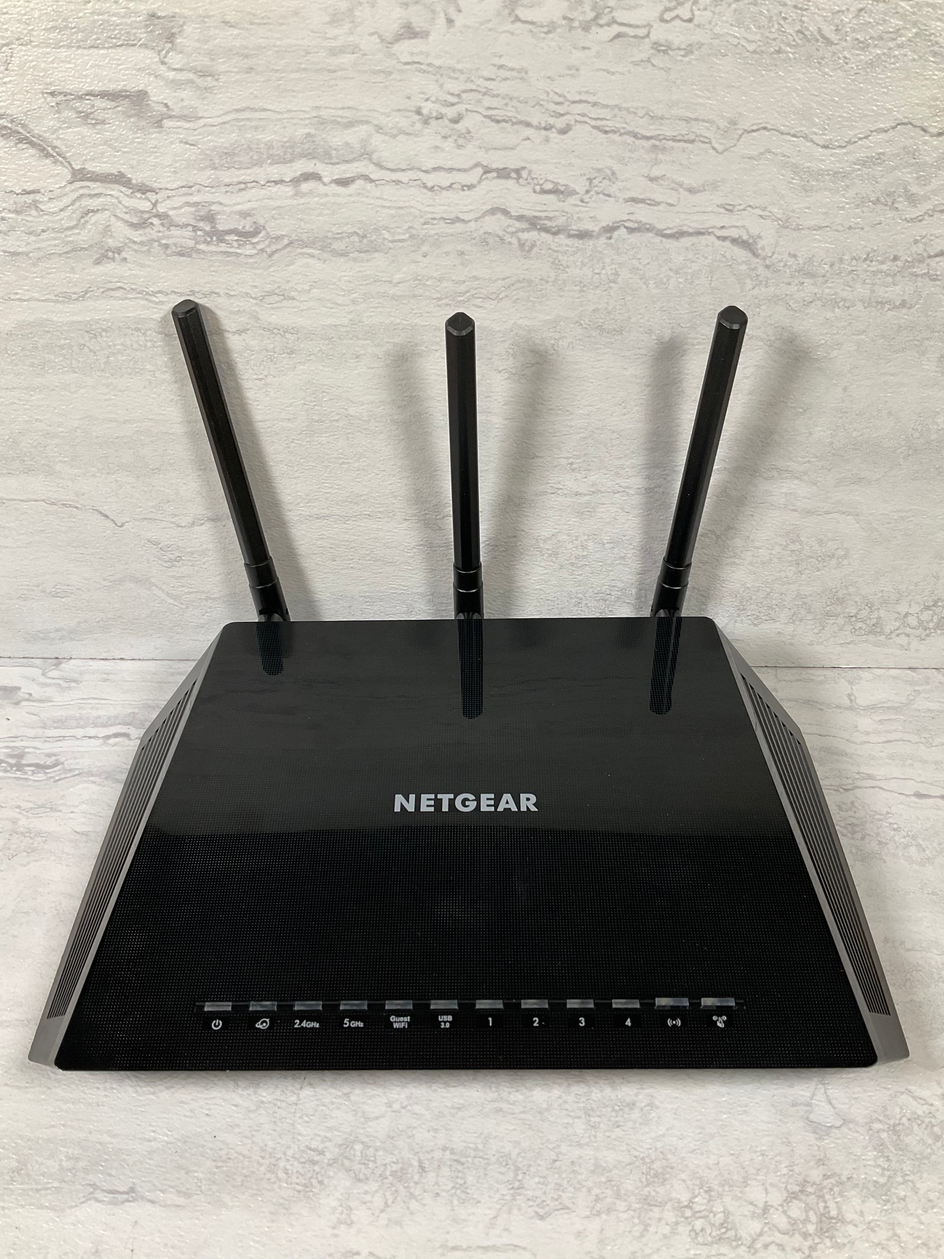 NETGEAR Nighthawk Smart Wi-Fi Router, R6700 - AC1750
