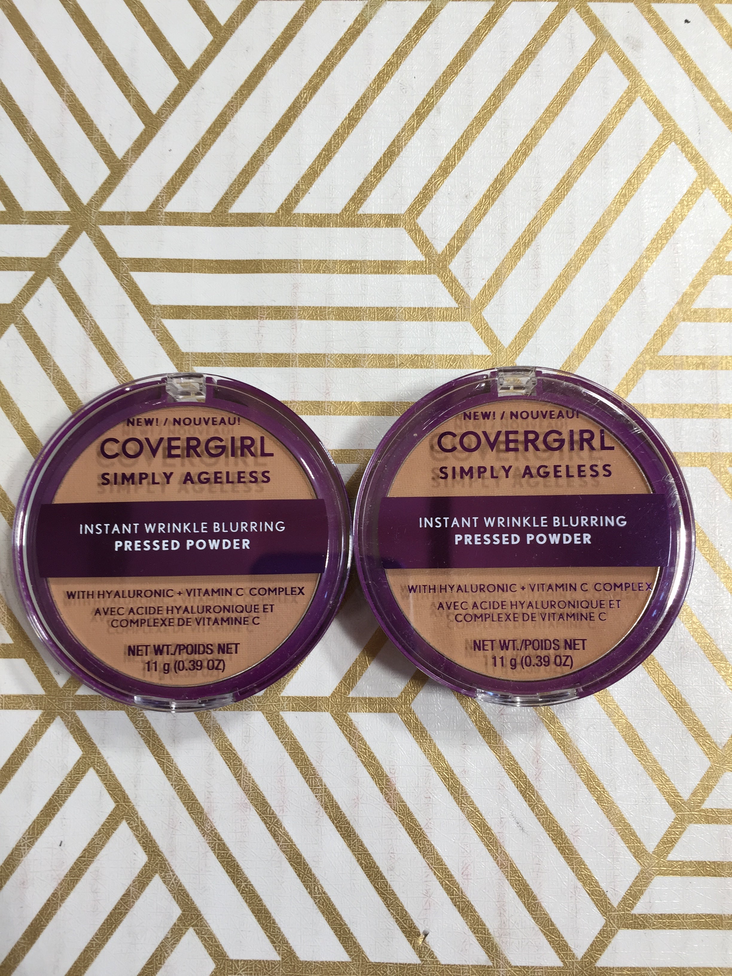 2 - Covergirl Simply Ageless Wrinkle Blurring Pressed Powder Soft Honey #255 (7916658360558)