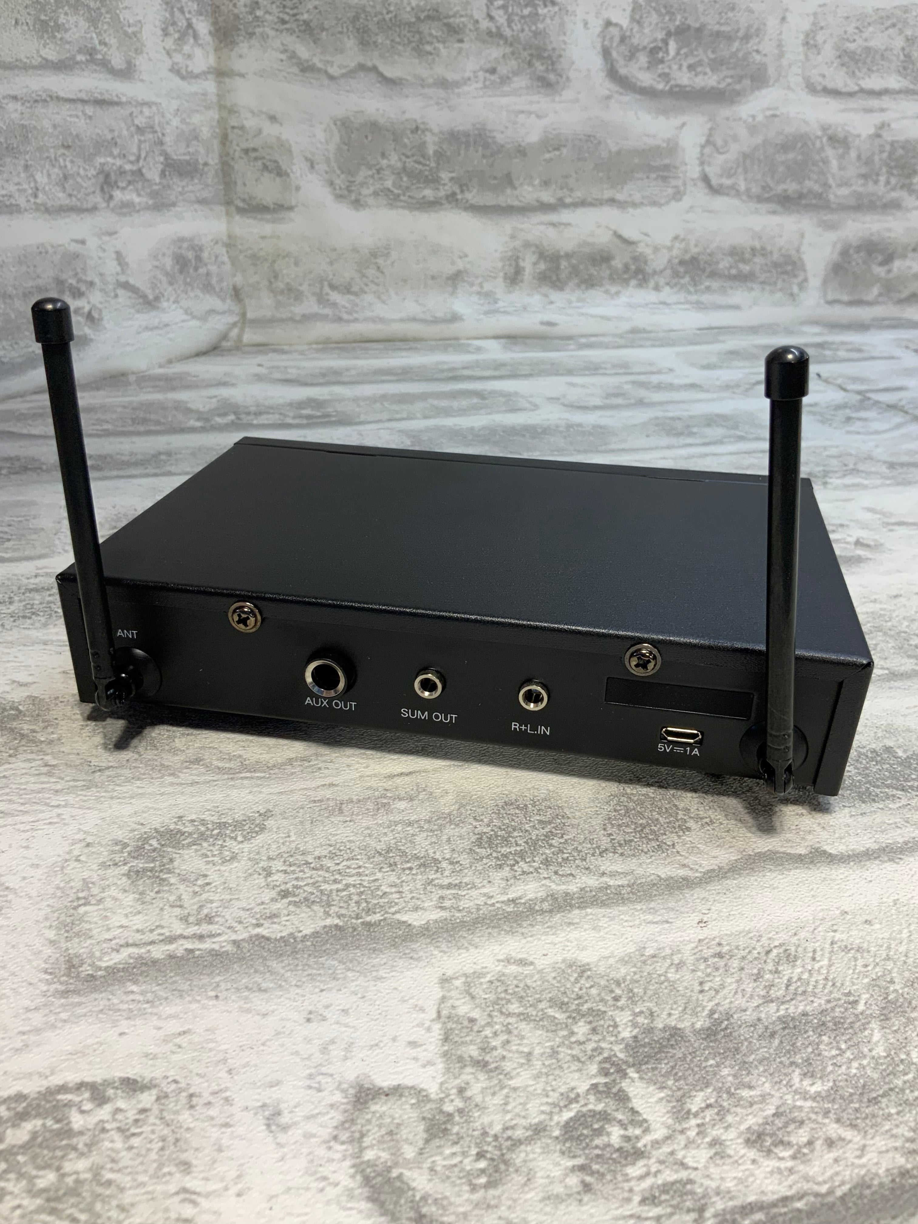 Sound Town UHF 16 Channels Wireless Microphone System (7572555530478)