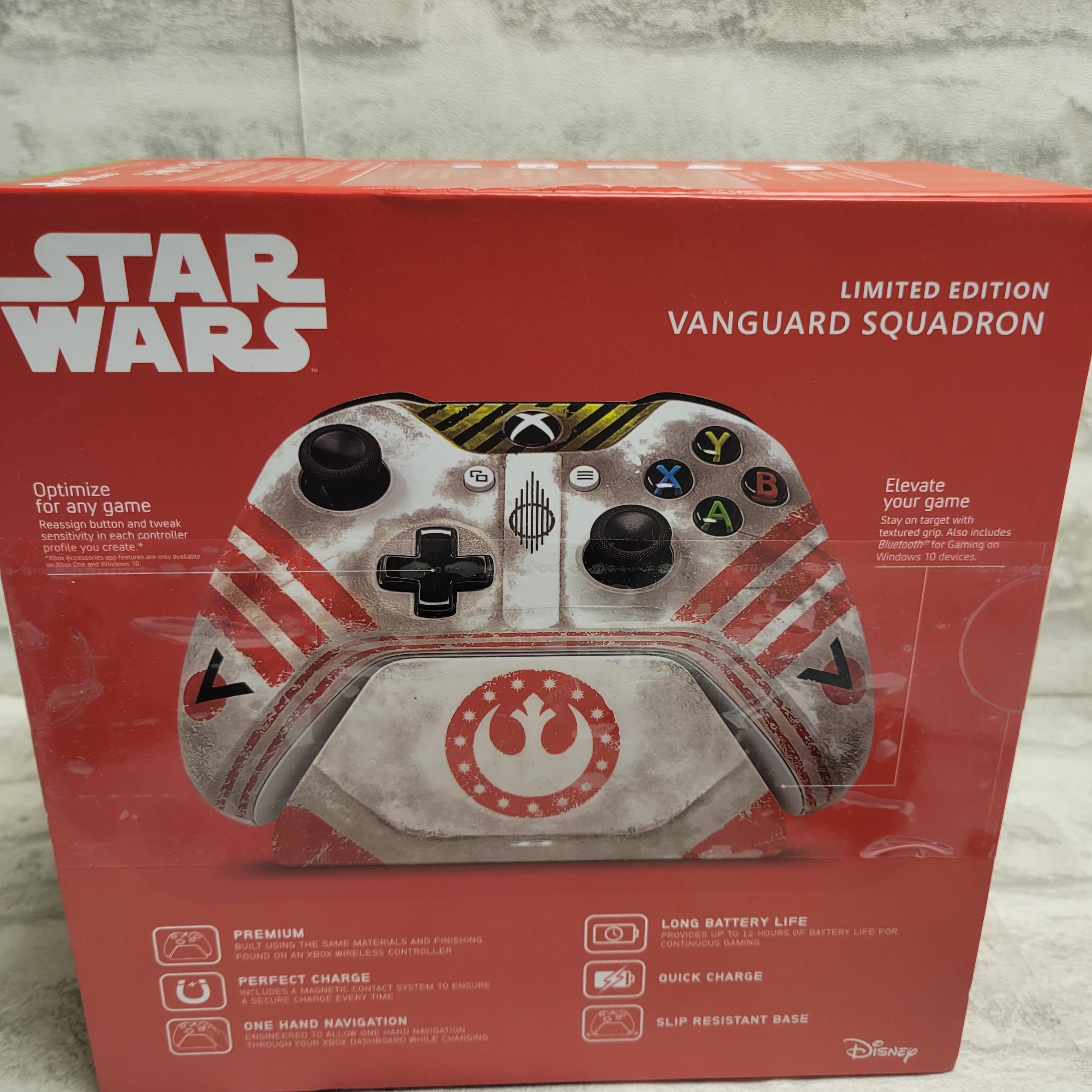 Controller Gear Star Wars: Squadrons, Xbox Wireless Controller + Pro Charging Stand Bundle for Xbox-Limited Edition-Xbox One (7783061520622)