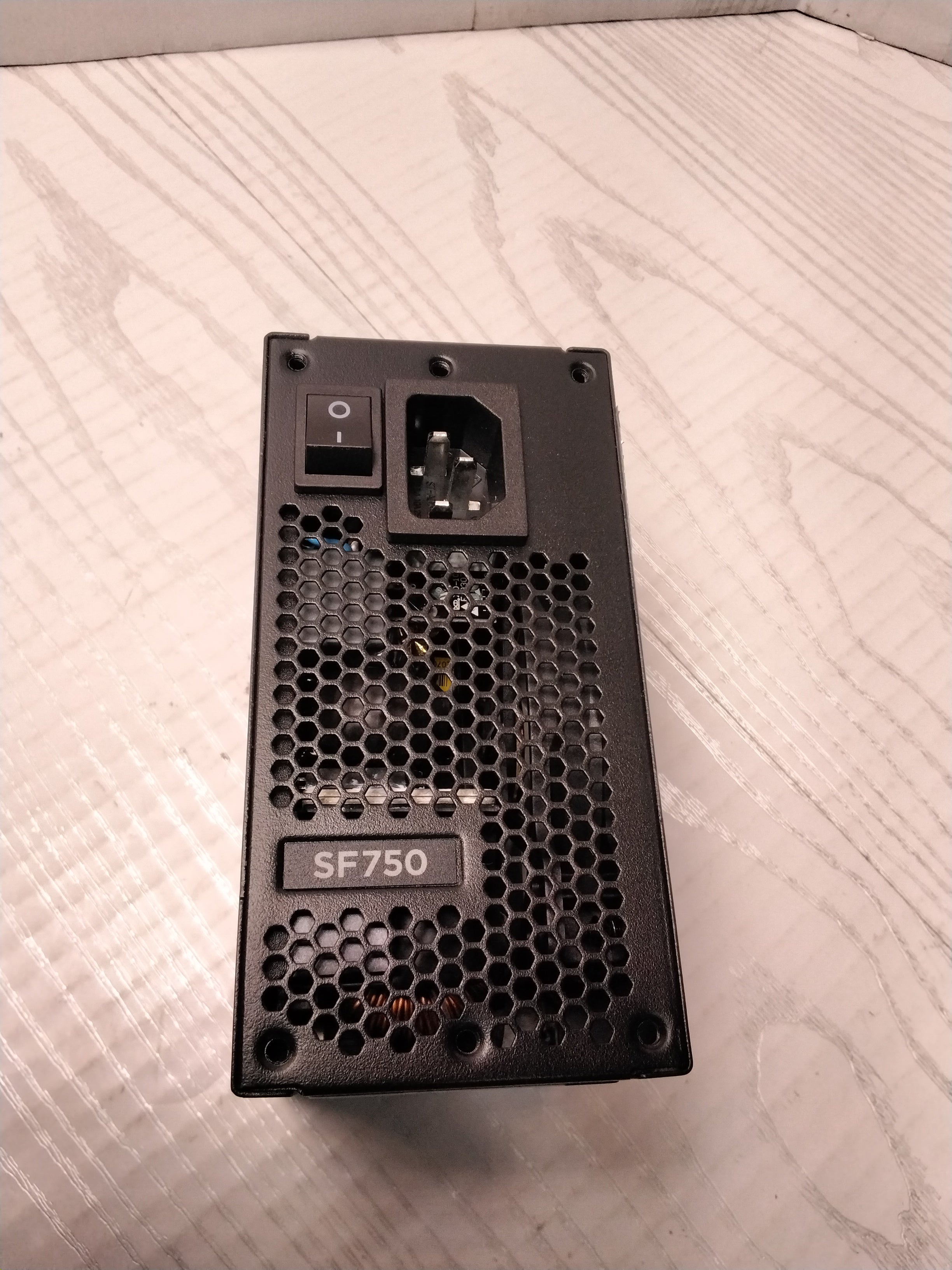 *FOR PARTS* Corsair SF750, 750 Watt, SFX, 80+ Platinum Certified, Power Supply (7893155971310)