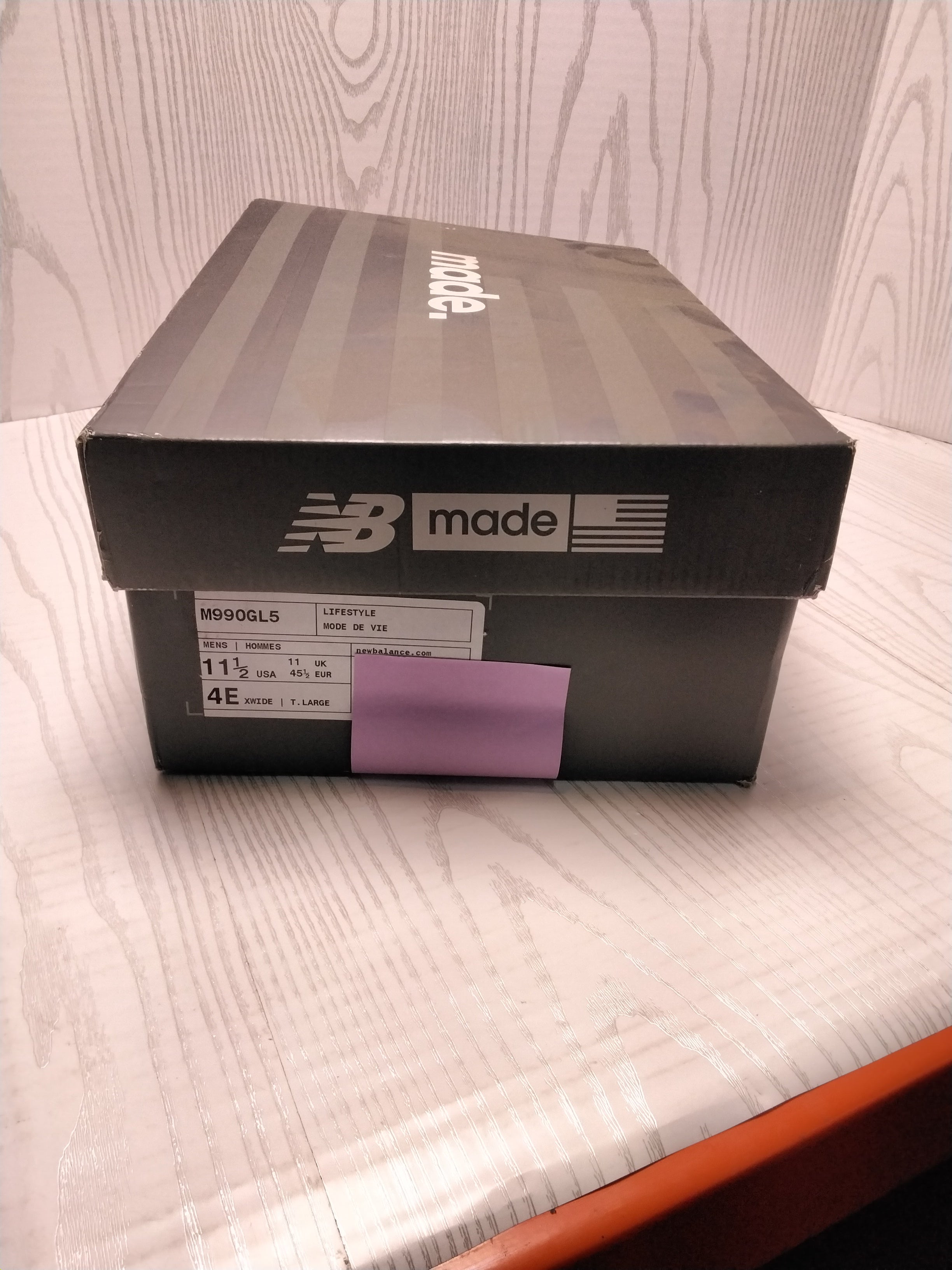 *LIGHTLY USED*New Balance Men's Made in Us 990 V5 Sneaker - Size 11.5 XWide (7910144573678)