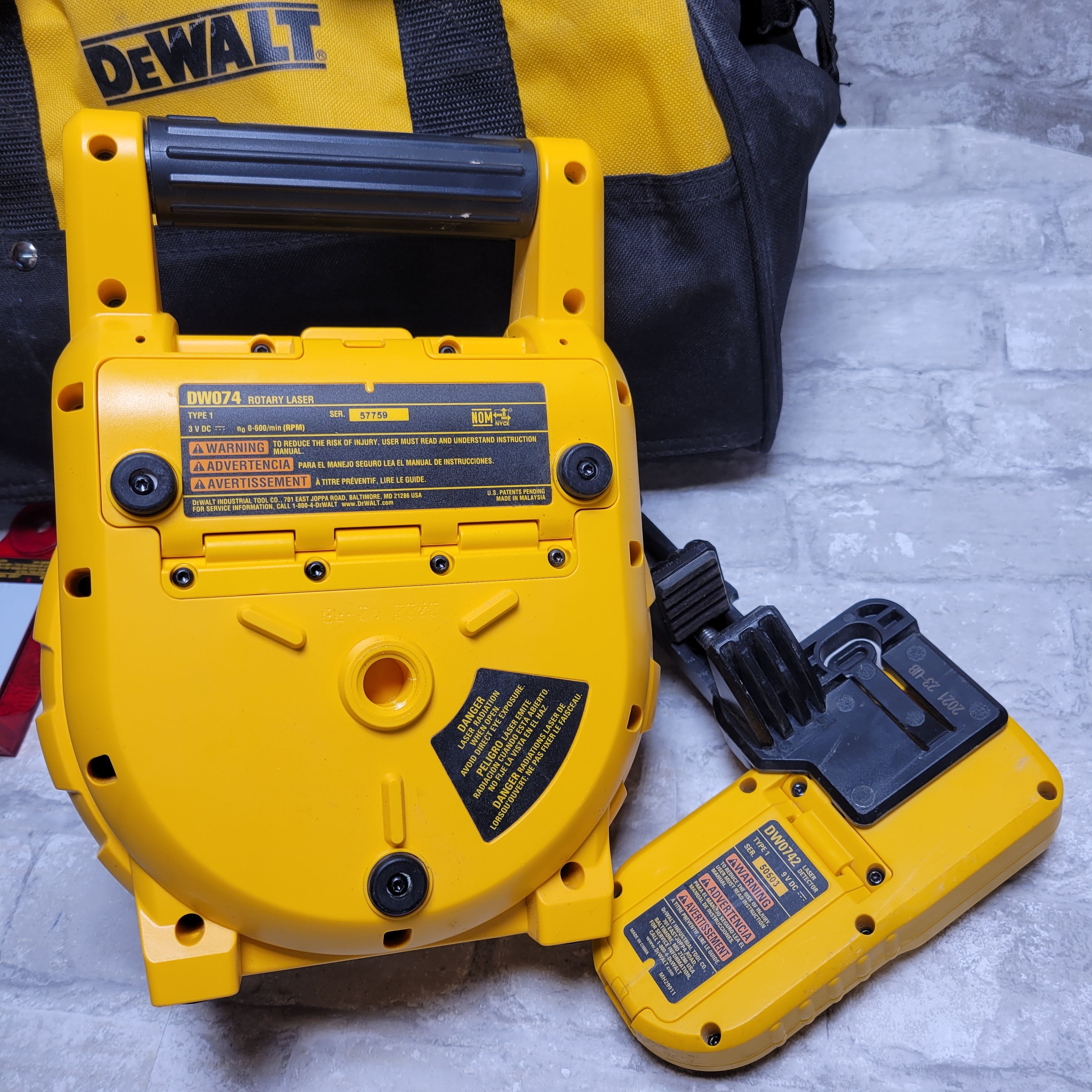 DeWALT DW074 Cordless Self Leveling Rotary Laser with DW0742 Laser Det