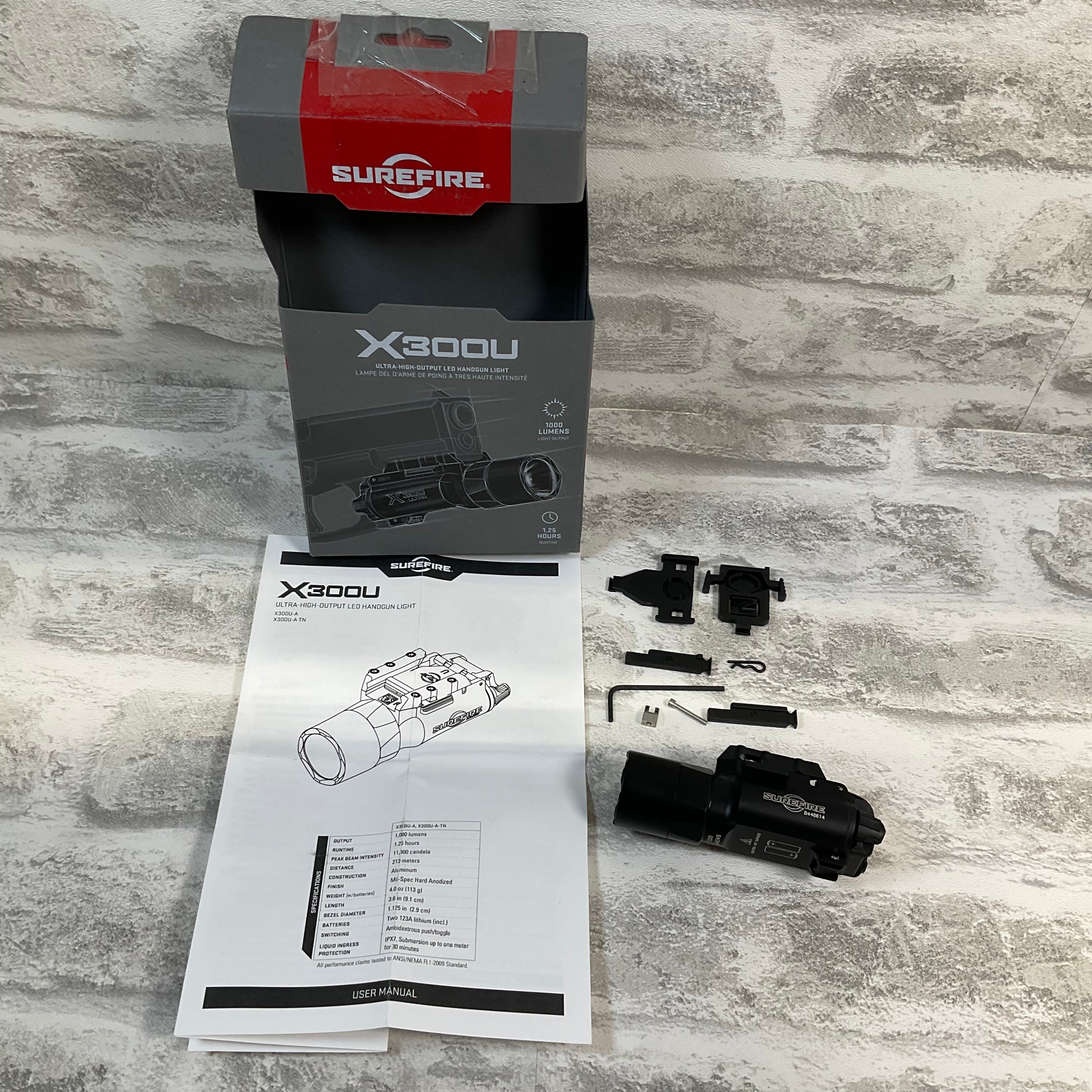 SureFire X300 Ultra High Ouput LED Weaponlight, Black (7516362113262)