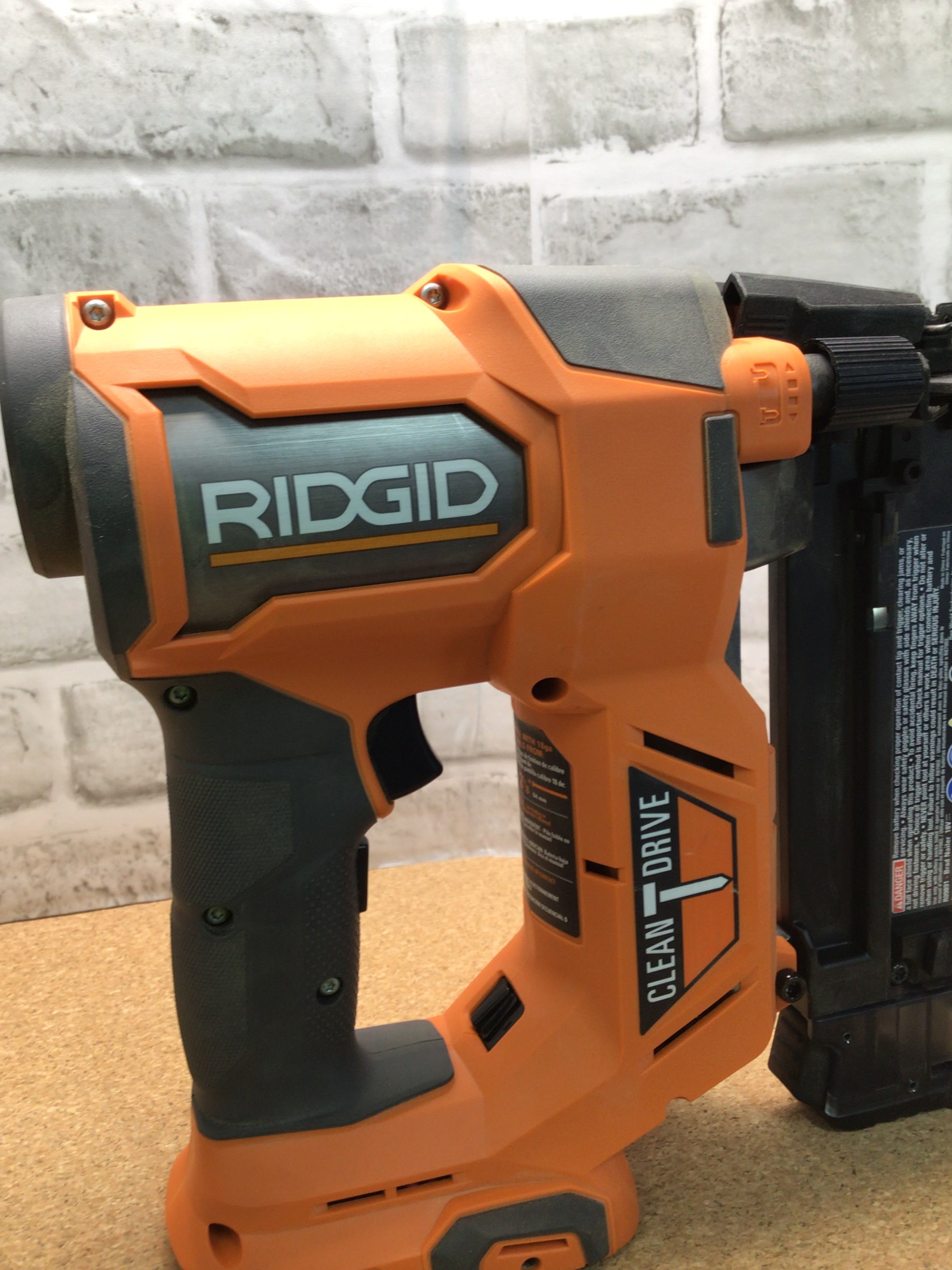 18V Brushless Brad Nailer (7903653822702)