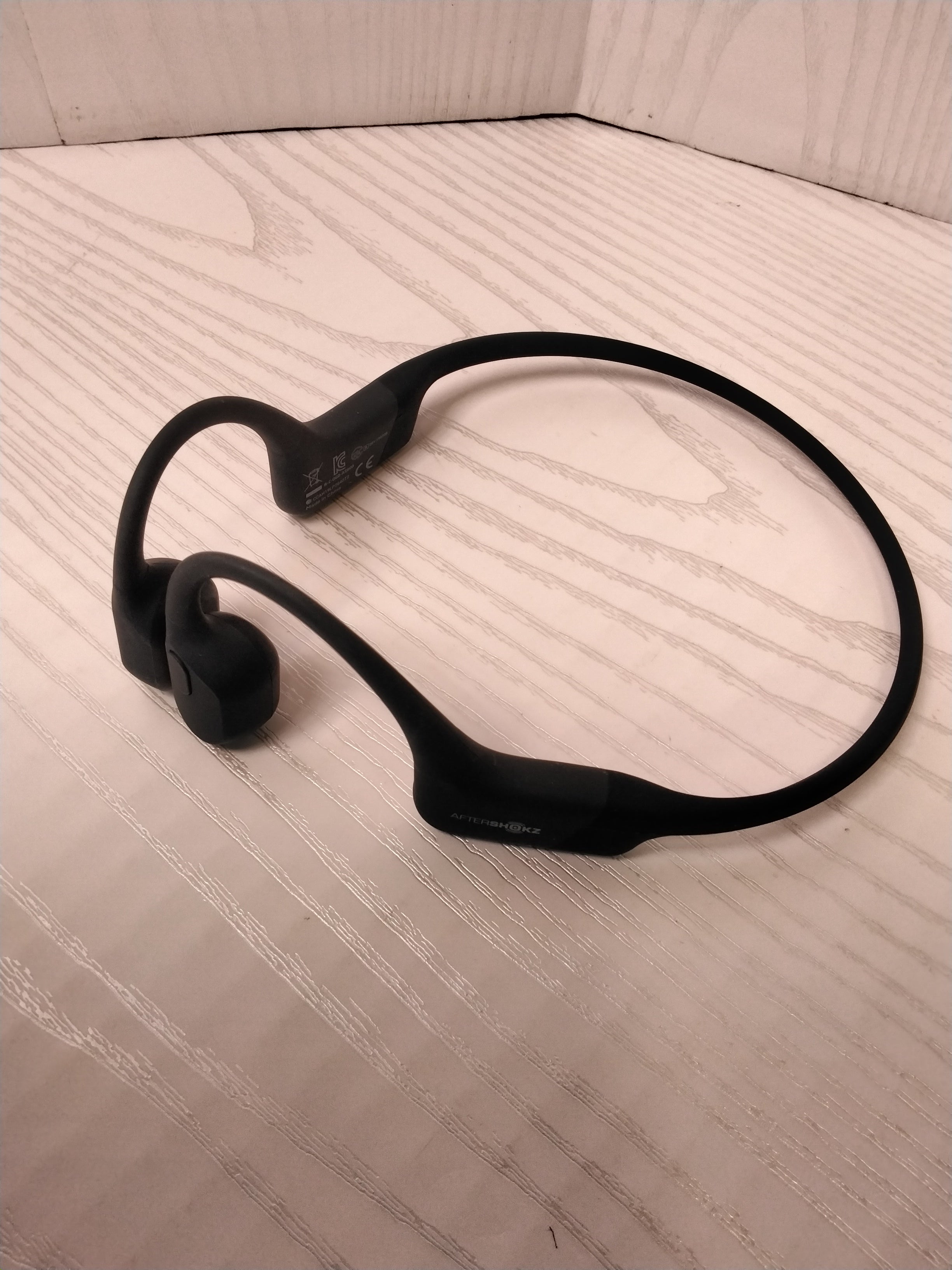 AfterShokz Aeropex - Open-Ear Bluetooth Bone Conduction Sport Headphones, Black (7760500687086)