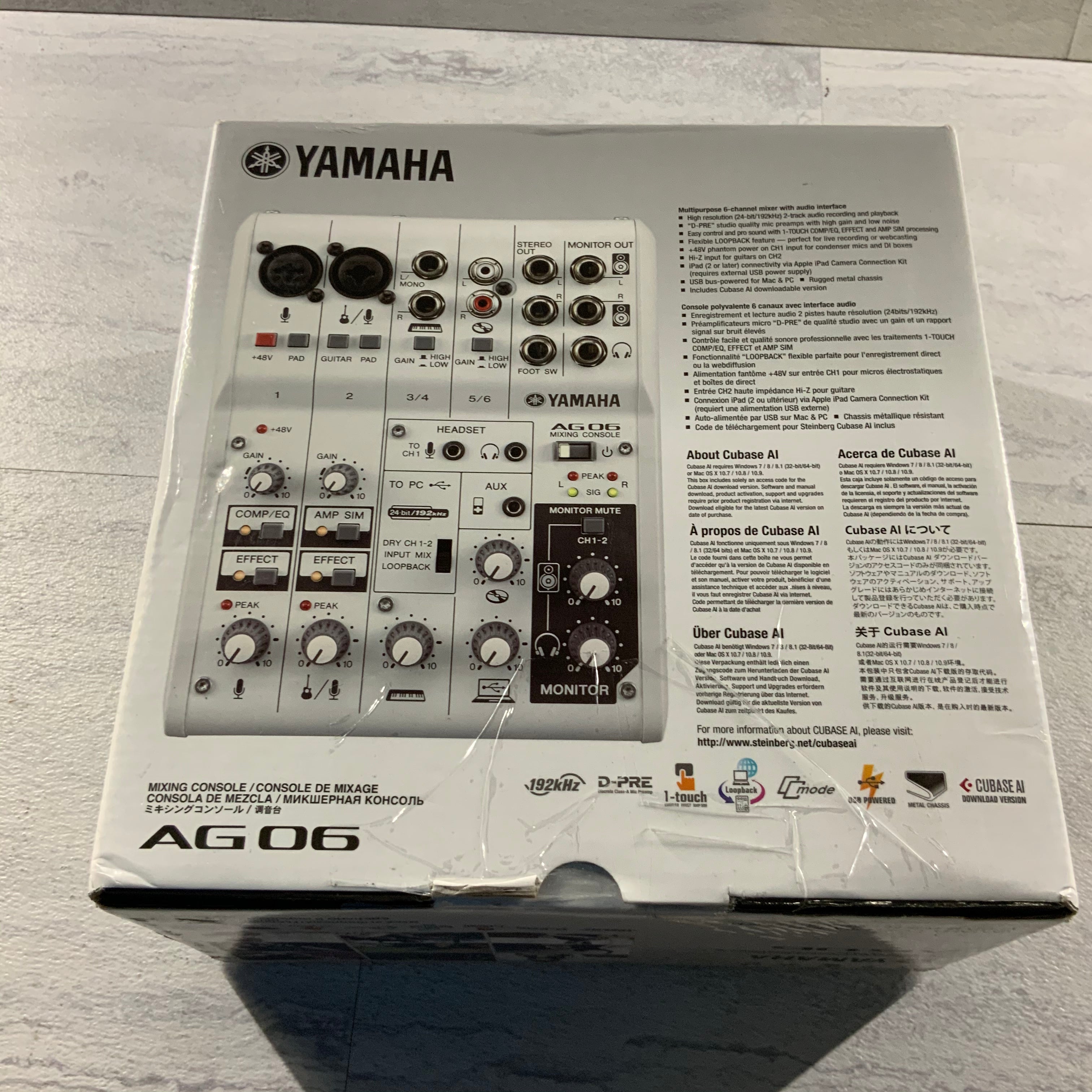 Yamaha AG06 6-Channel Mixer / 2 Microphone , White (6961434329271)