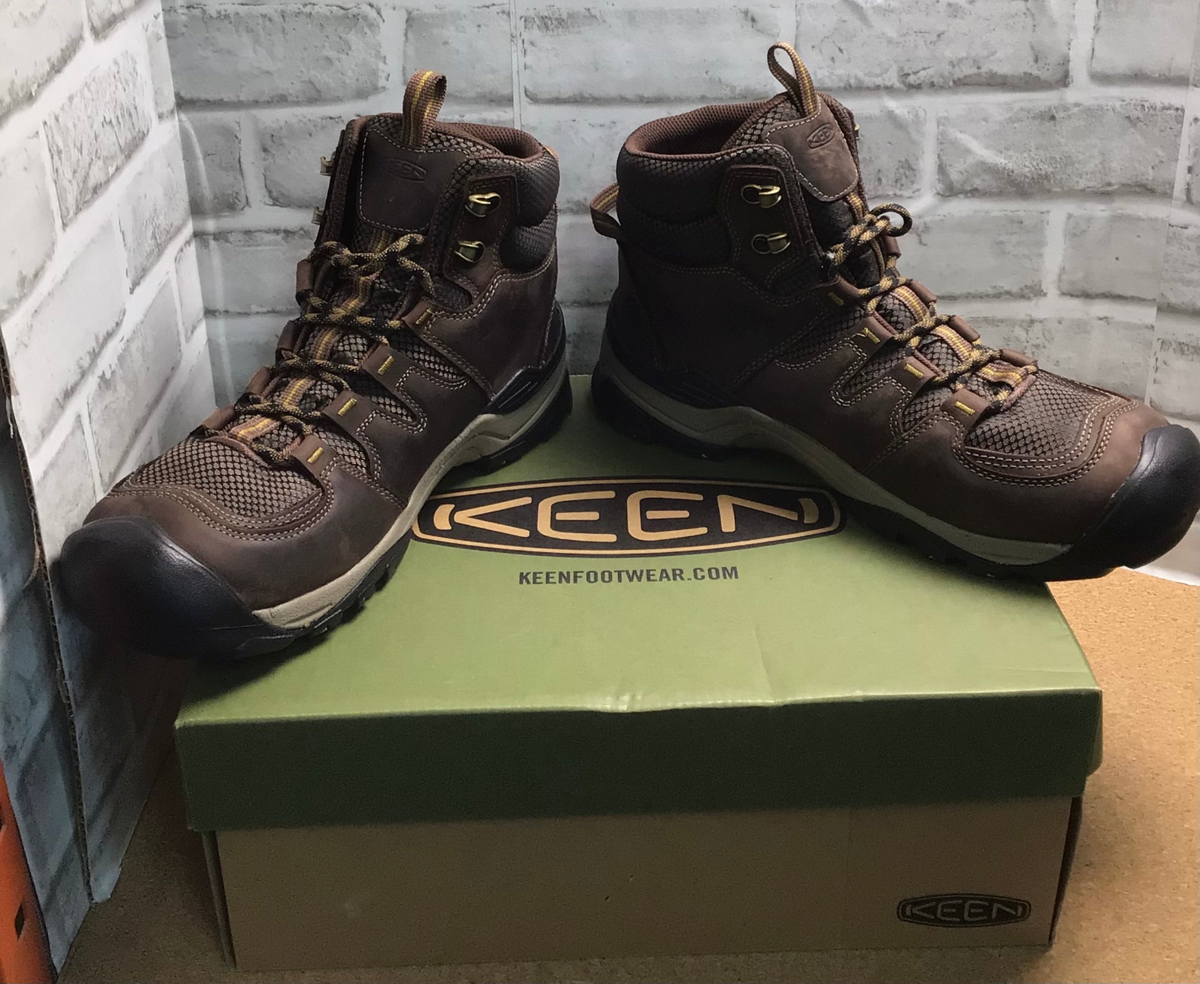 KEEN Men's Gypsum Ii Mid Wp-m Backpacking Boot **Size 12**