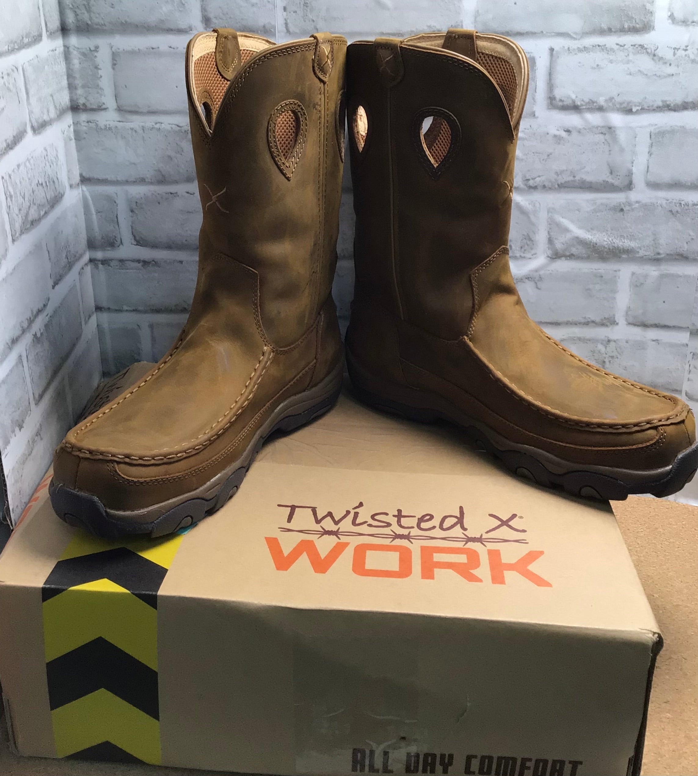 Twisted X Men’s 10W Pull-On Cowboy Boot/Work Boots Handcrafted/Air-Mesh Lining, (7846963183854)