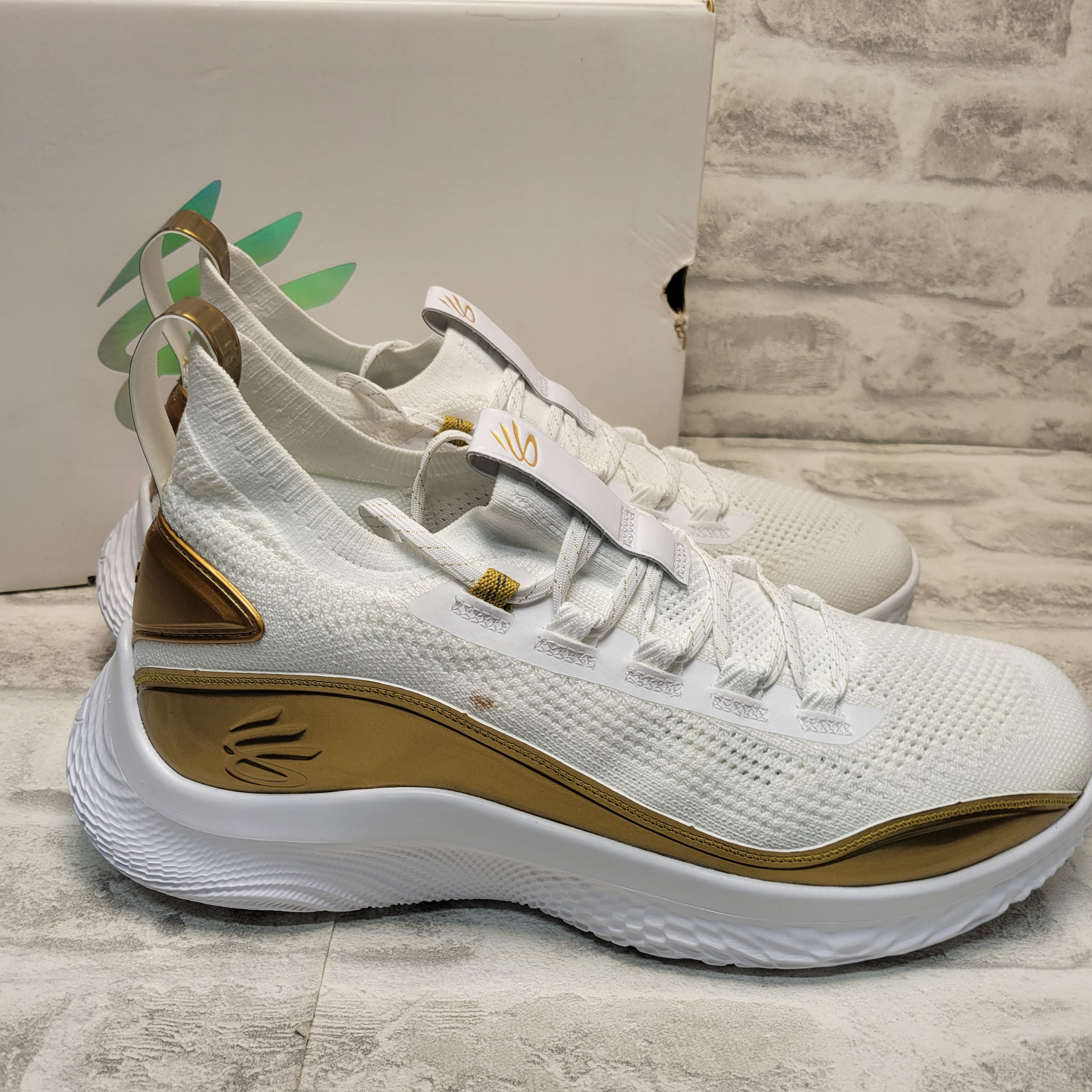 Under Armour Curry 8 Mens Basketball Shoes White/White/Metallic Gold,