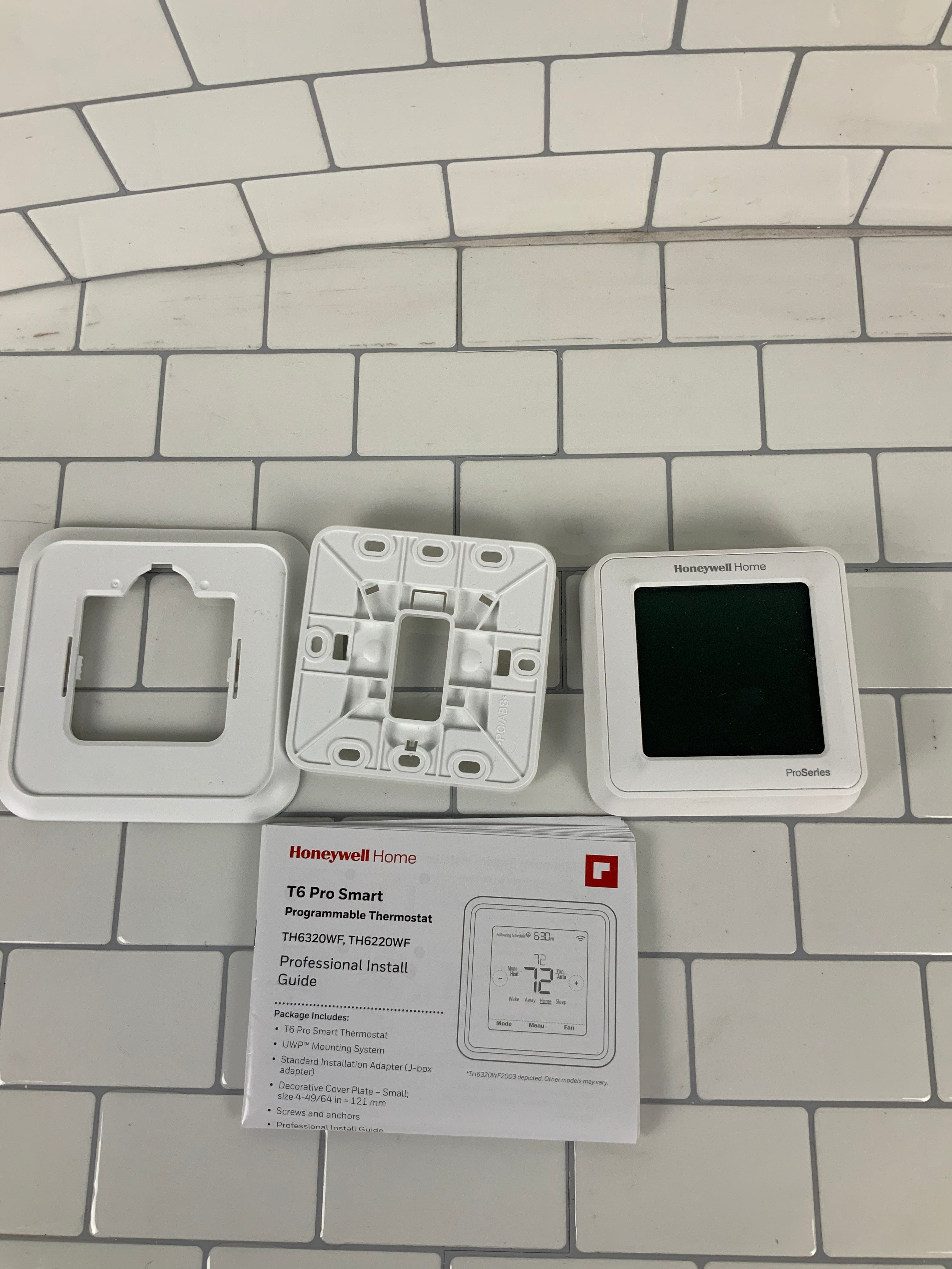 Honeywell TH6220WF2006/U Lyric T6 Pro WiFi Programmable Thermostat