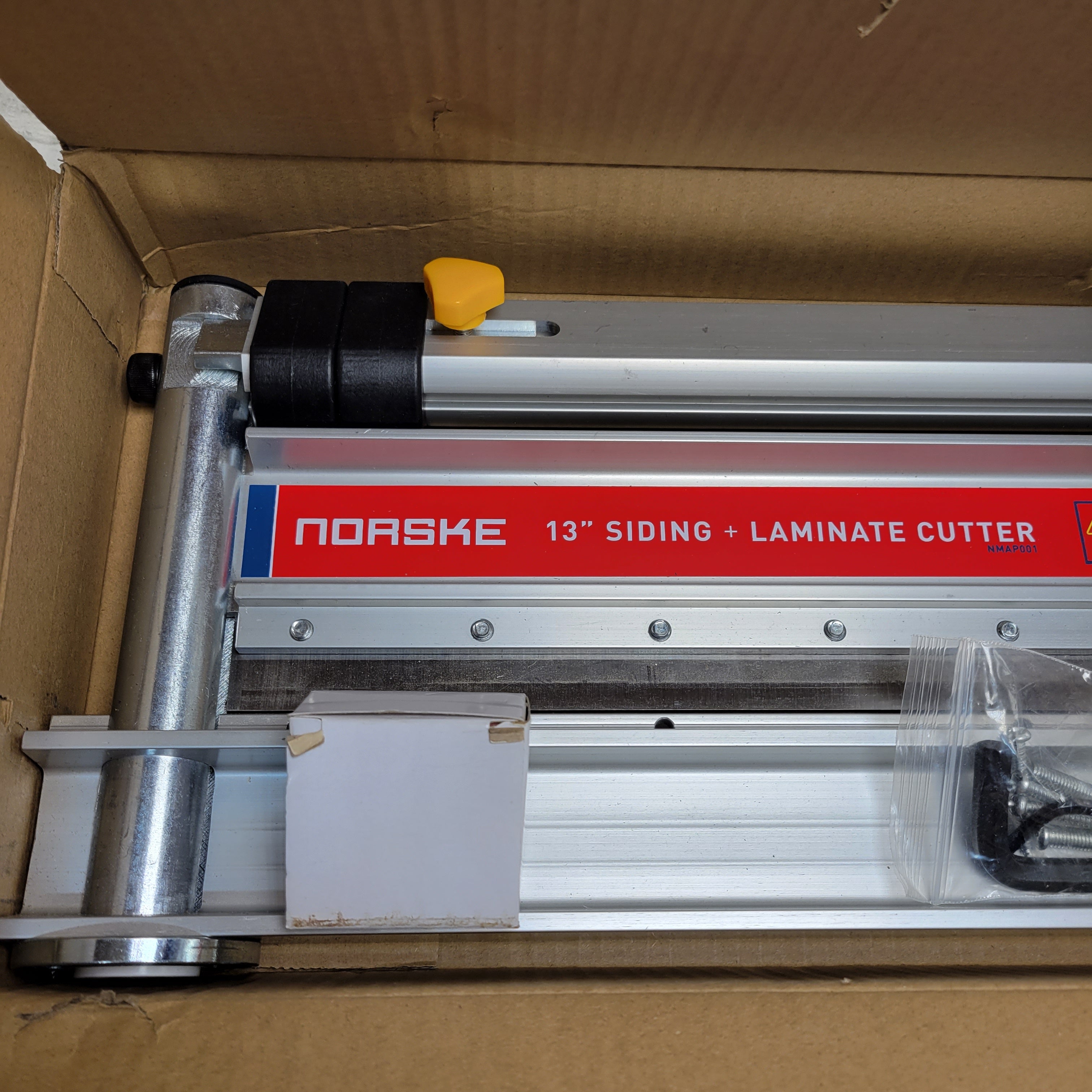 Norske Tools NMAP001 13" Laminate Flooring and Siding Cutter