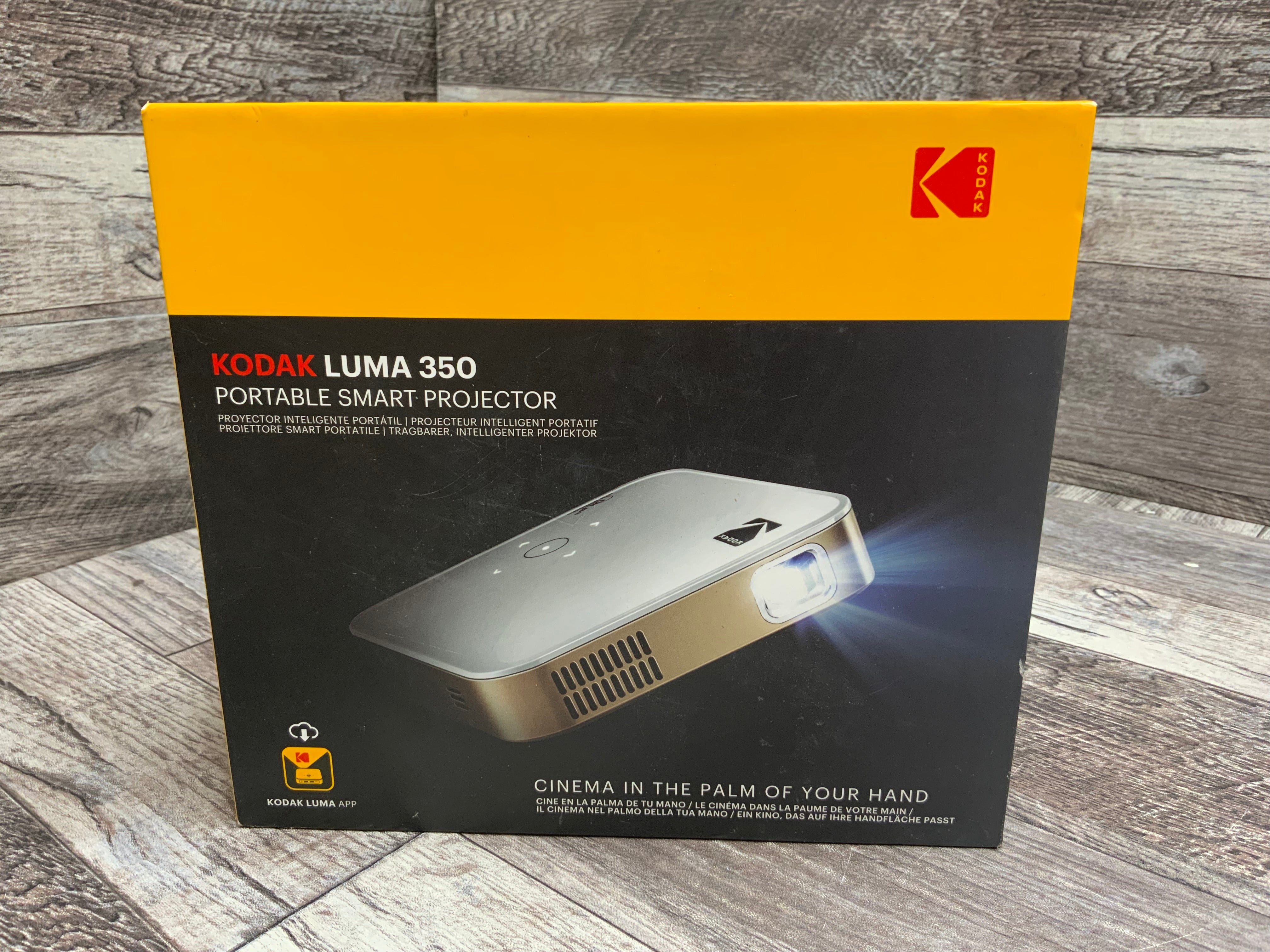 KODAK Luma 350 Portable Smart Projector w/Luma App (8095011700974)