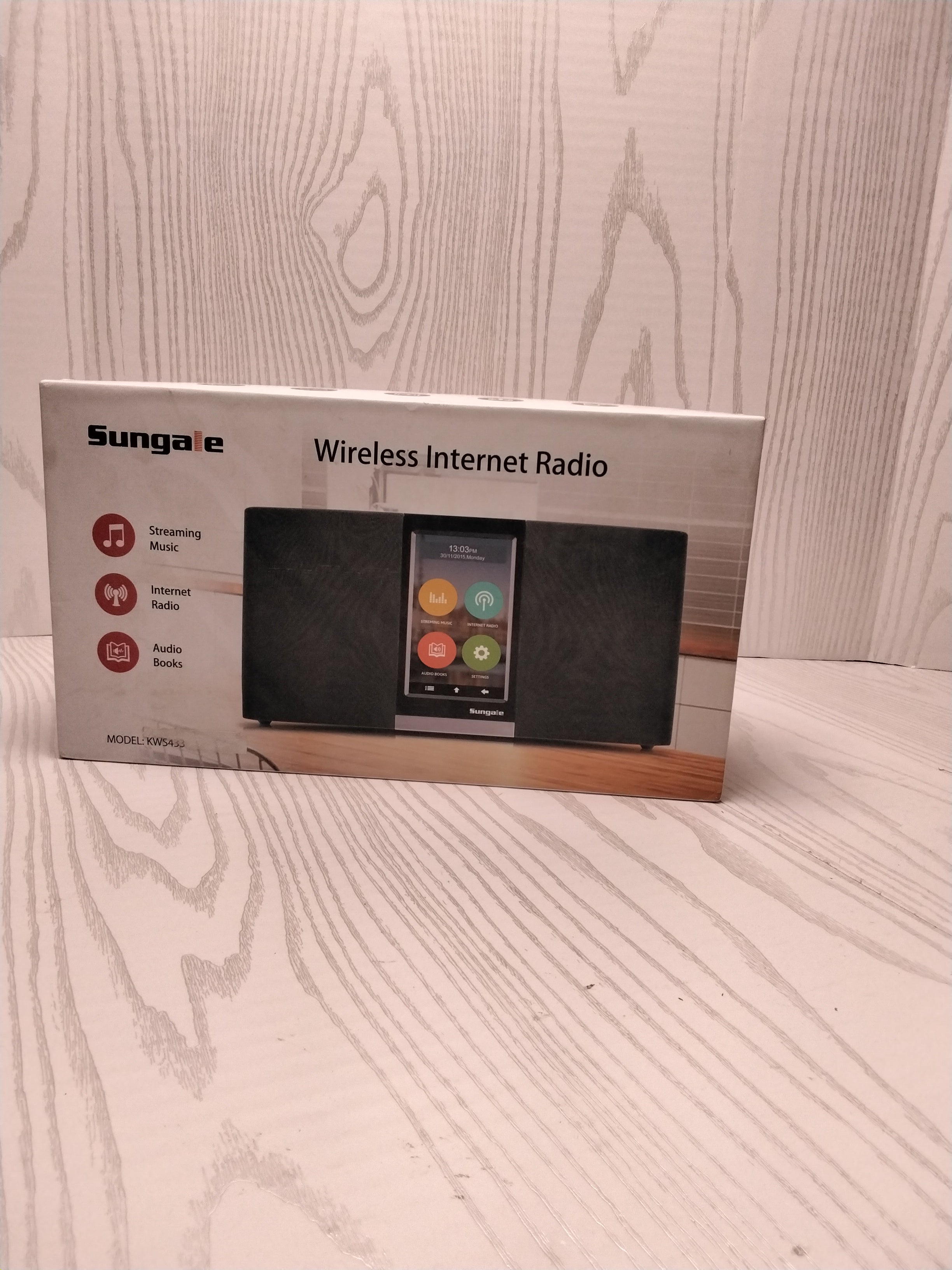 Sungale Wi-Fi Internet Radio with Touchscreen Navigation, Black, KWS433 (7704140611822)