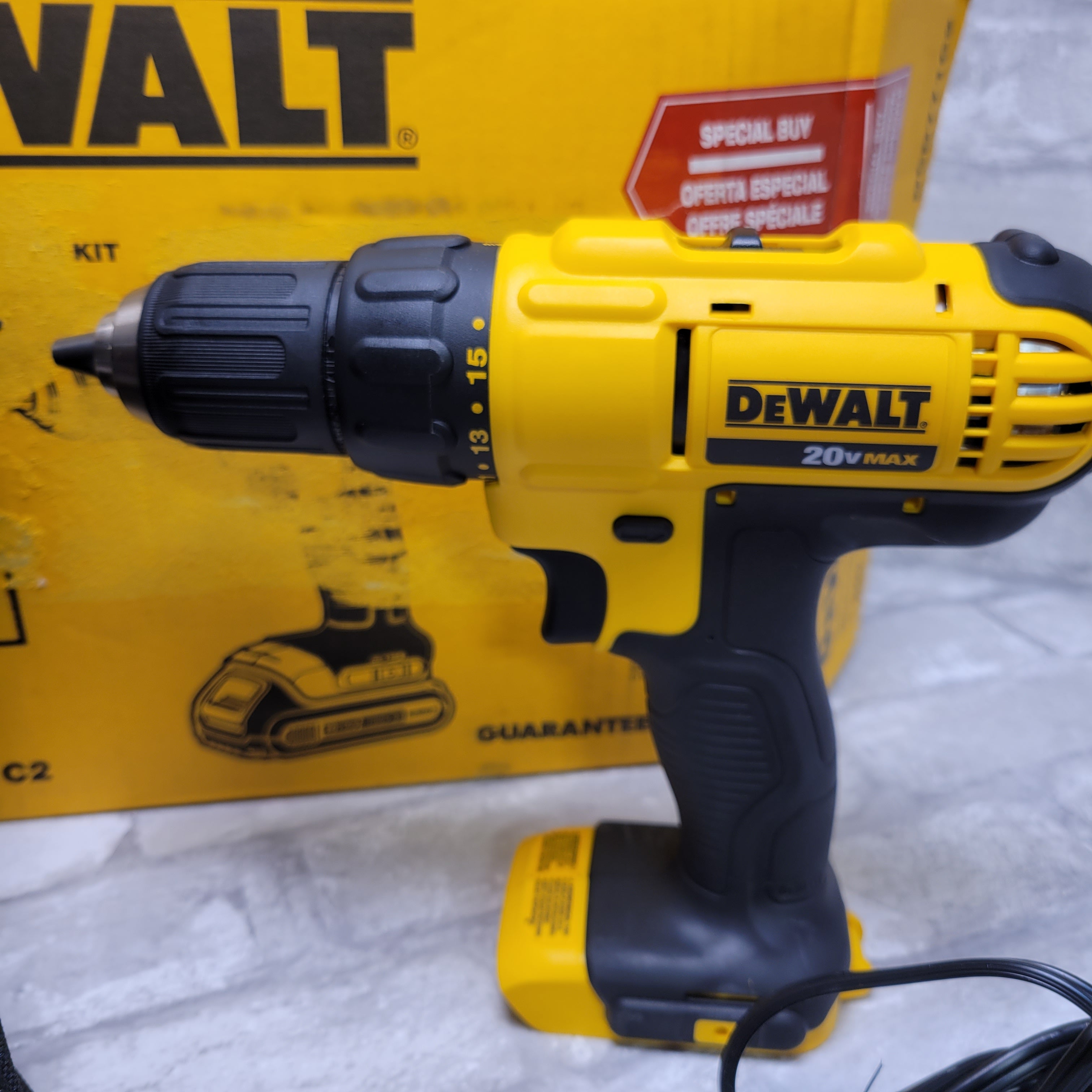 DeWalt DCD771C2 20V Max 1/2" Compact Drill Driver Kit *READ DESCRIPTIO