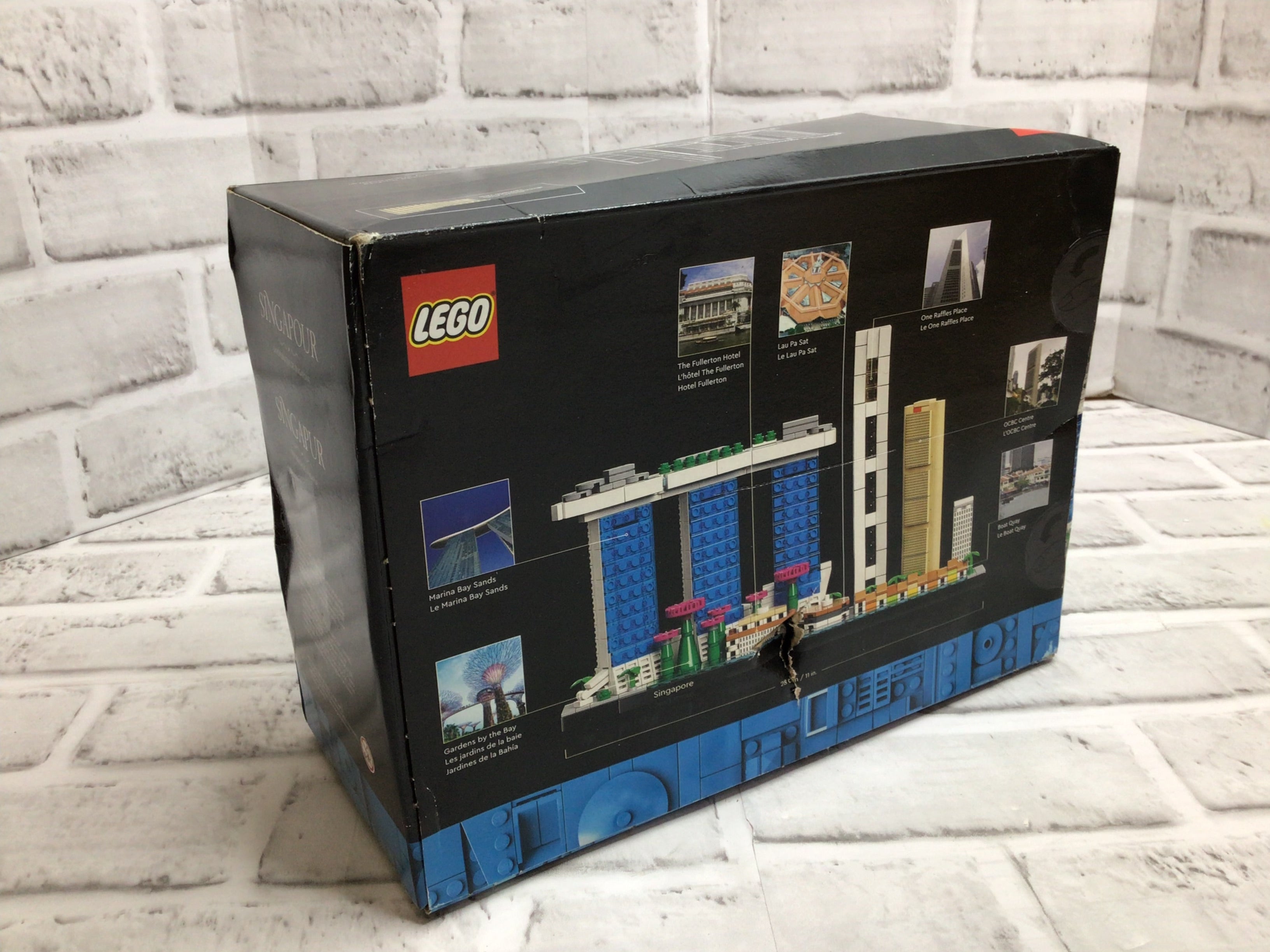 LEGO ARCHITECTURE: Singapore (21057) **DAMAGED BOX** (8080927719662)
