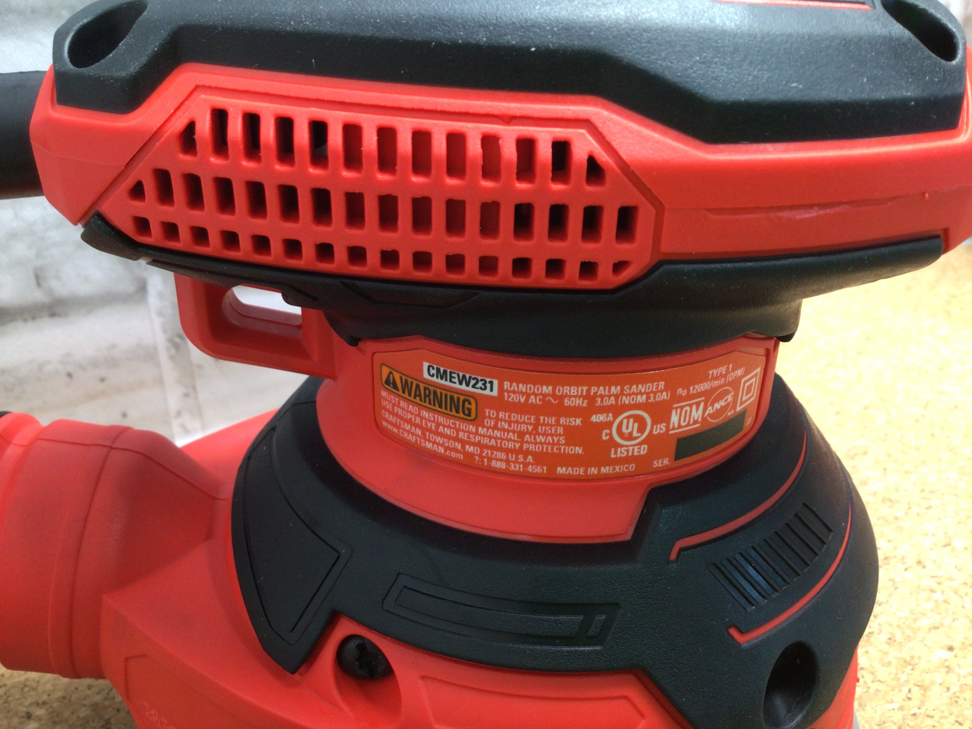 CRAFTSMAN Random Orbit Sander, 3Amp, Corded (CMEW231)**Tested/Working
