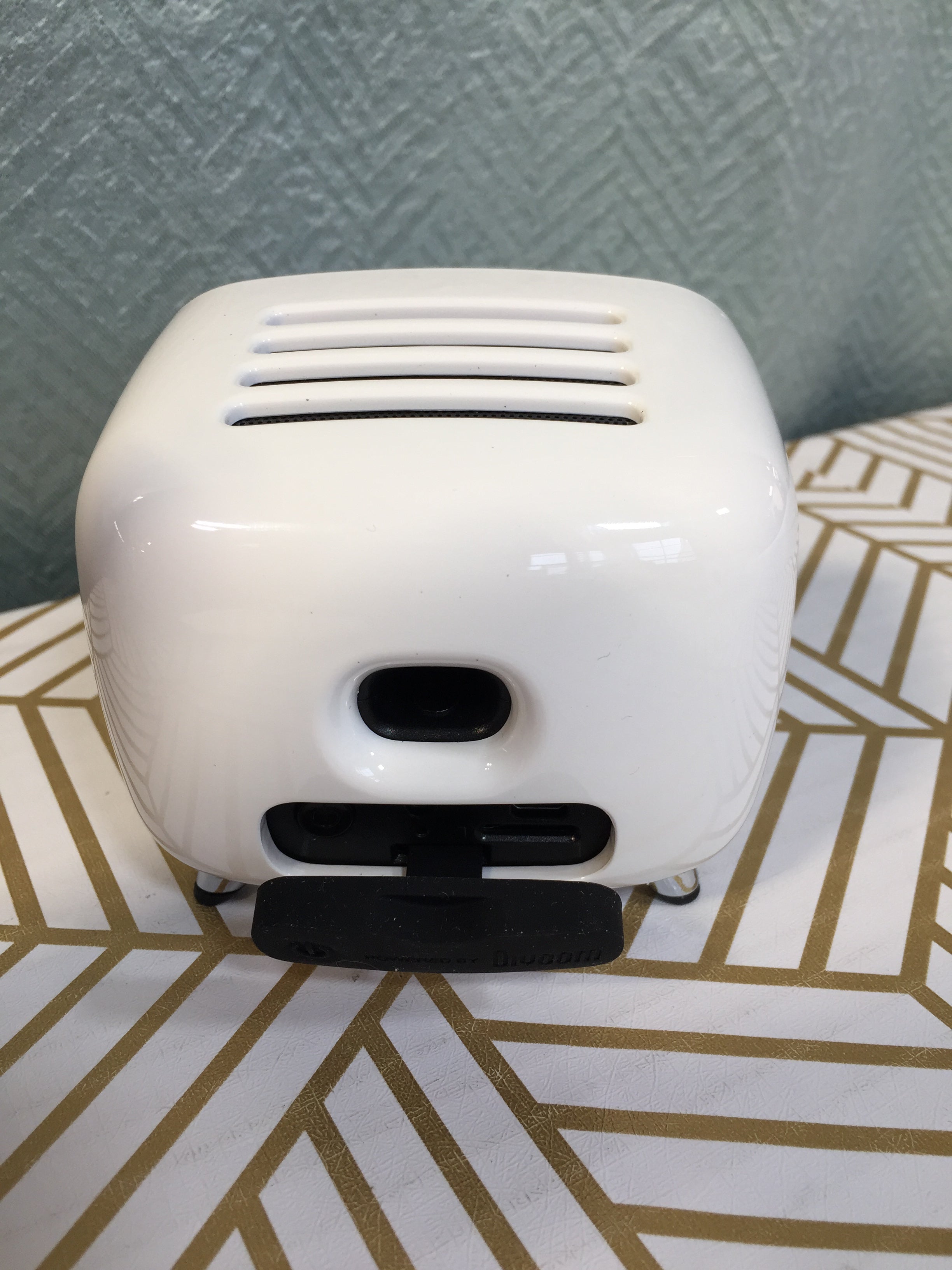 Tivoo Smart Pixel-Art Bluetooth Speaker (White) - OPEN BOX - *TESTED* (7688088387822)