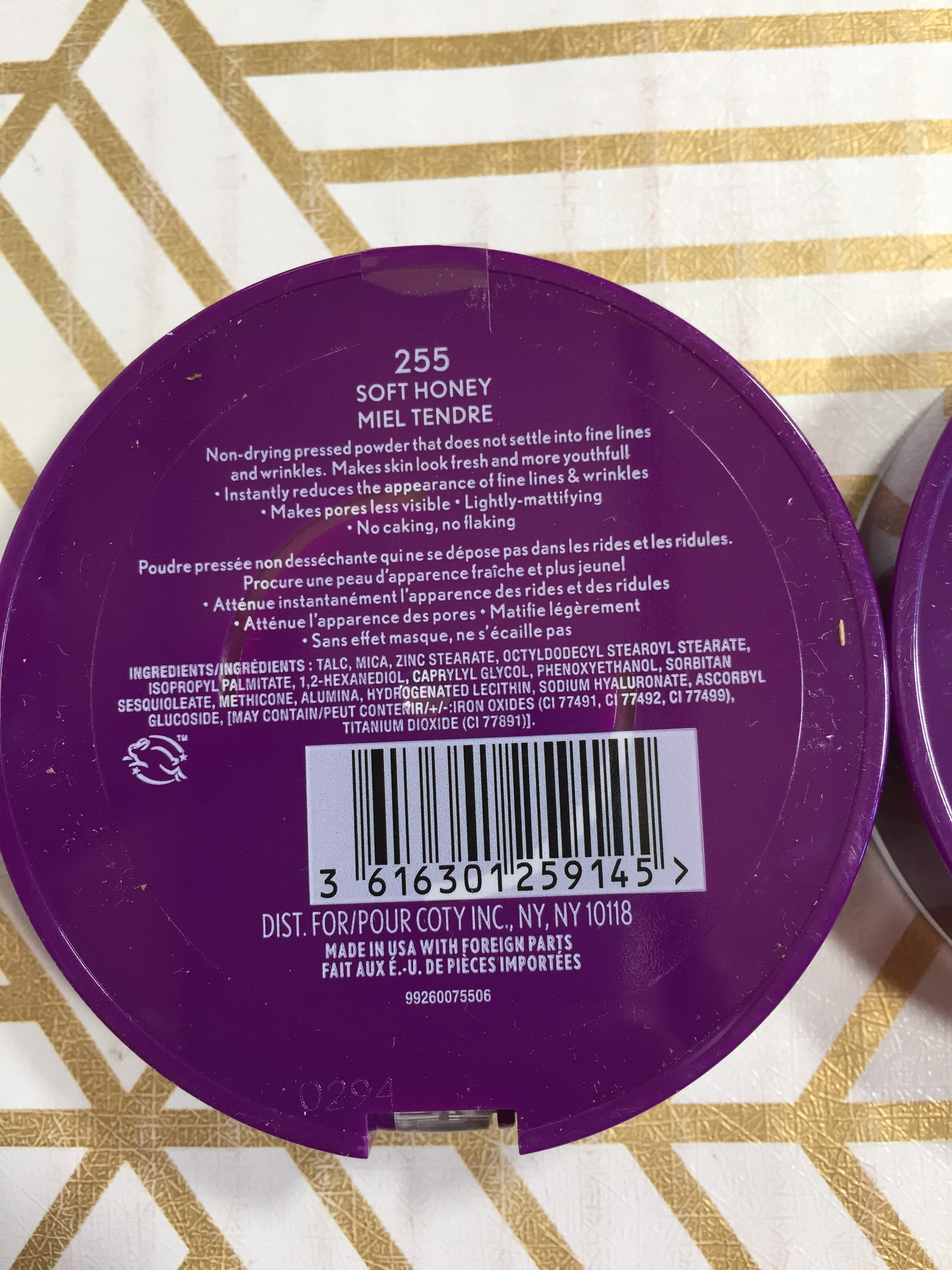 2 - Covergirl Simply Ageless Wrinkle Blurring Pressed Powder Soft Honey #255 (7916658360558)