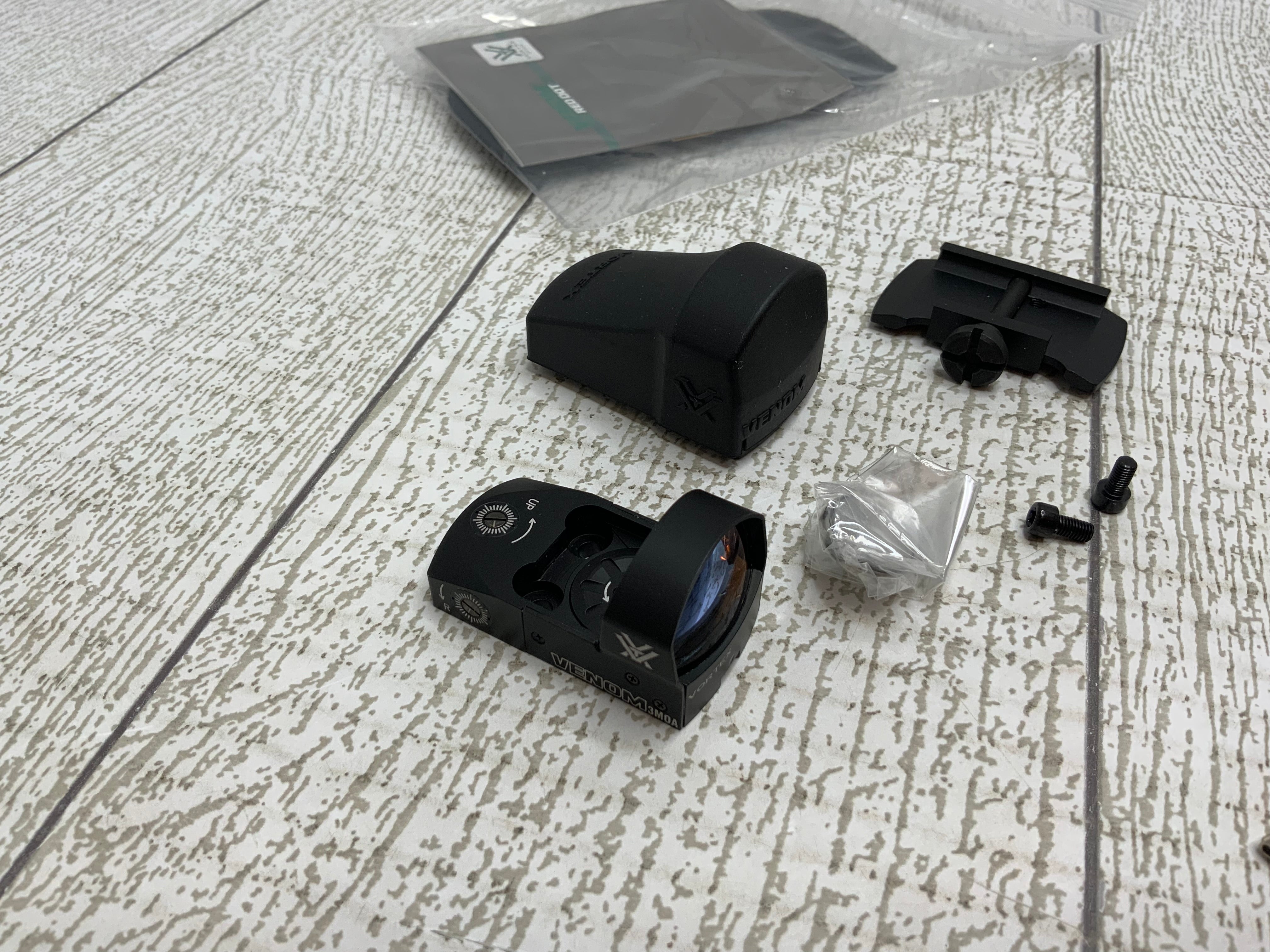 Vortex Optics Venom Red Dot Sights 3 Bright Red MOA (VMD-3103) (8045323747566)