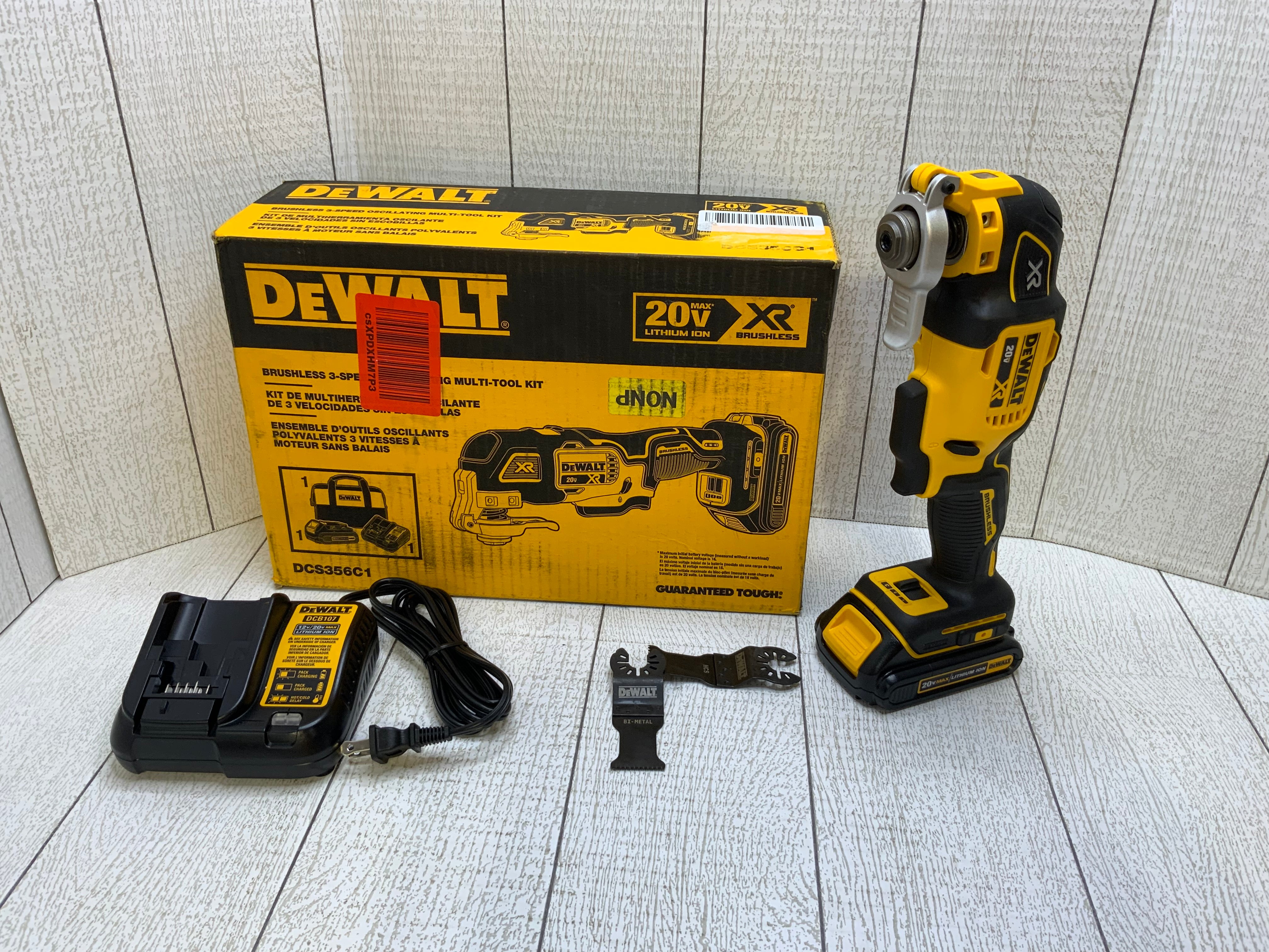 DEWALT 20V MAX* XR Oscillating Tool Kit, 3-Speed (DCS356C1) (7936178028782)