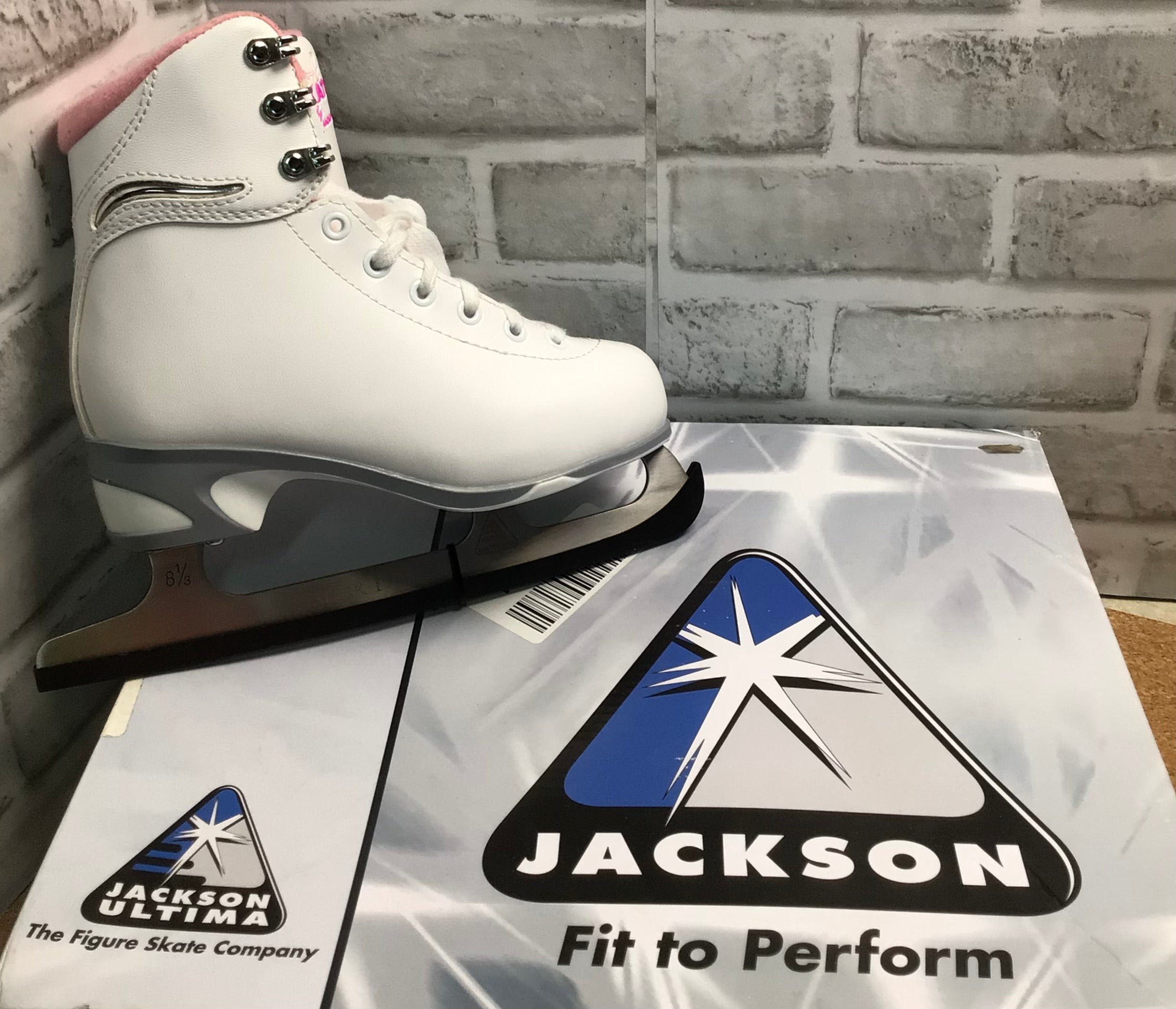 Jackson Ultima SoftSkate Women's/Girls Figure Skate Size 2**Open Box** (7844672766190)
