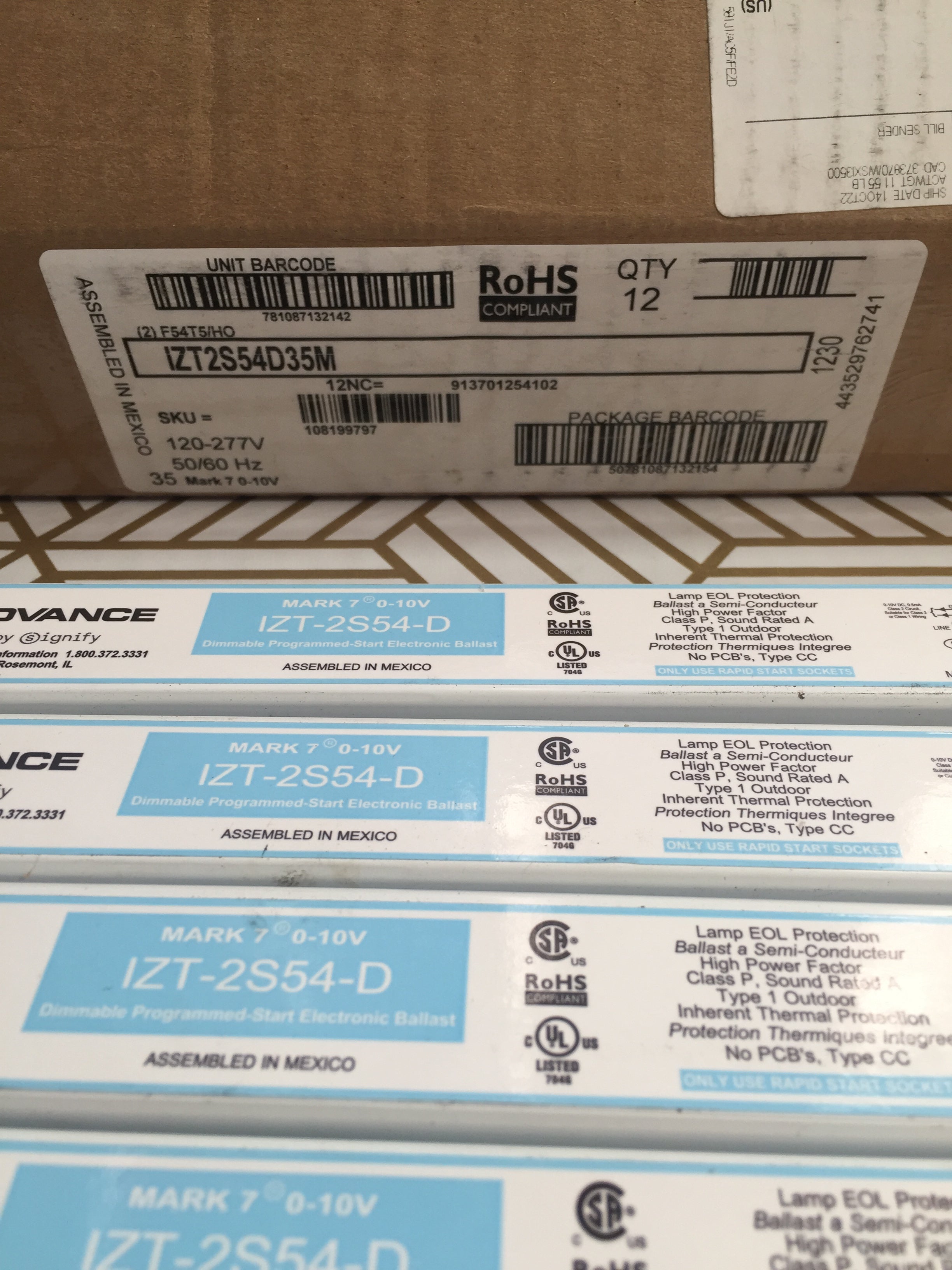 Advance Mark 7 0-10V IZT2S54D35M 2 Lamp - 120/277 Volt - 1.0 Ballast Factor 12 Pack (8026156007662)