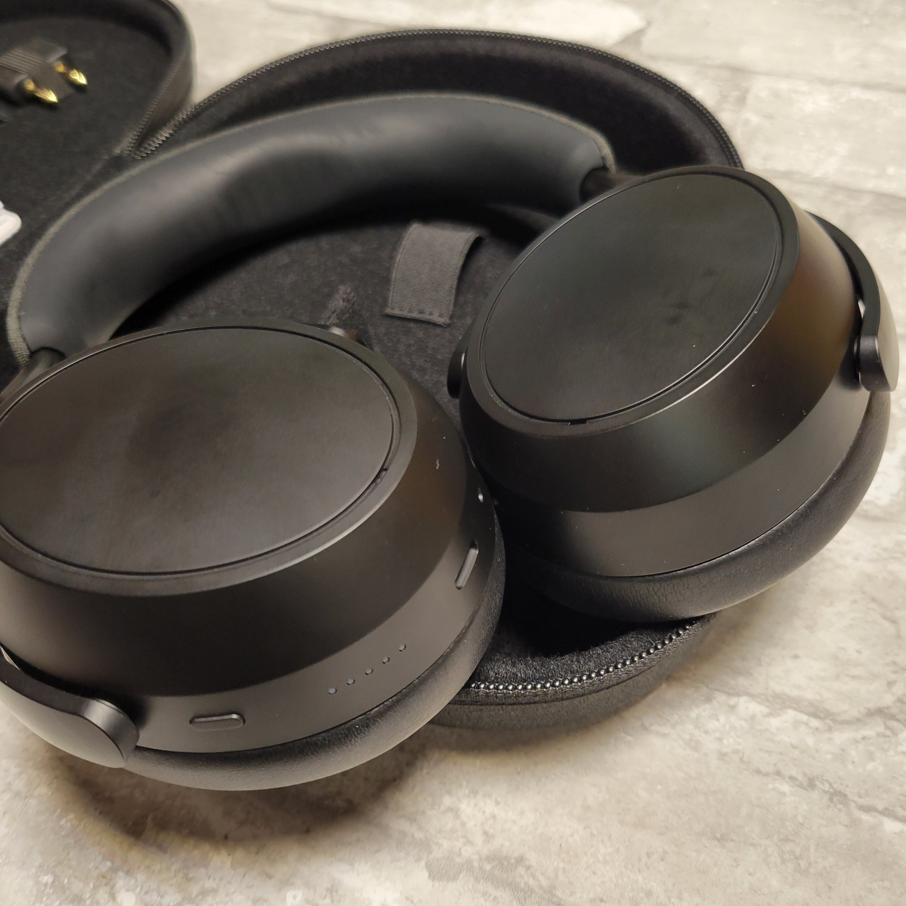 Sennheiser Momentum 4 Over The Ear Wireless Headphones - Black (8039857324270)