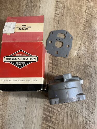 NOS OEM Briggs & Stratton Part No 397270 Carburetor Lower Body Carb New (6922795057335)