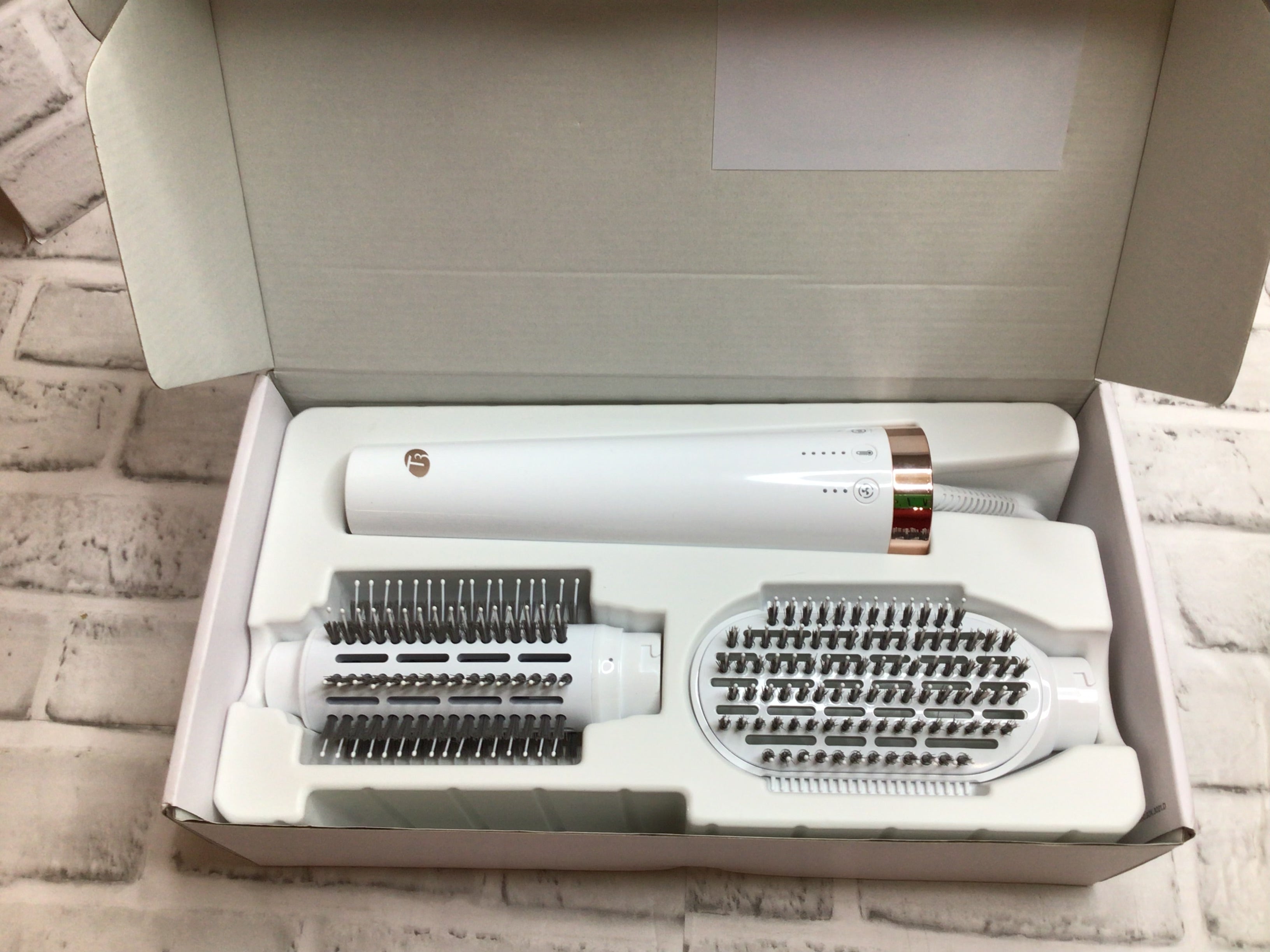 T3 AireBrush Duo Interchangeable Hot Air Blow Dry Brush with Two Attachments (8087172710638)