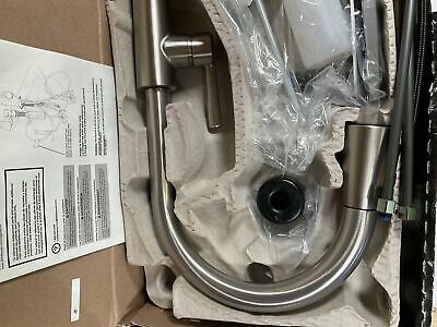 Delta Emery Single-Handle Pull-Down Sprayer Kitchen Faucet Stainless Steel (6922797482167)