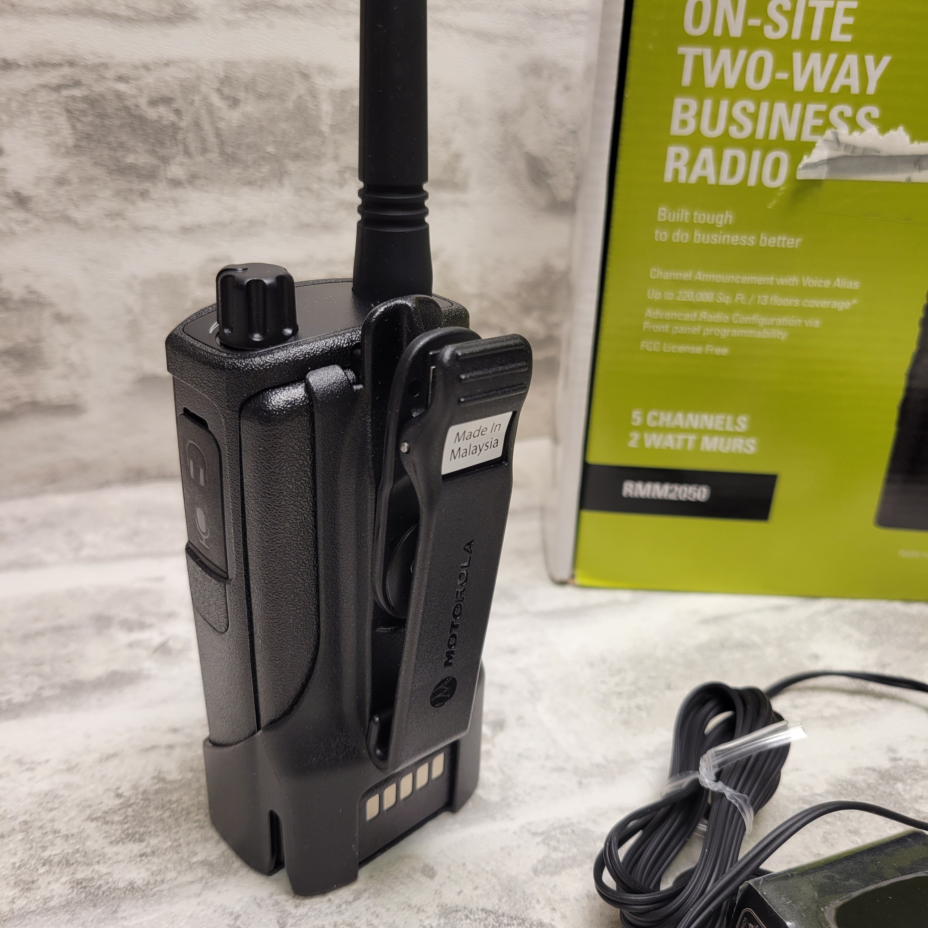Motorola RMM2050 On-Site Two-Way Business Radio (7610131841262)