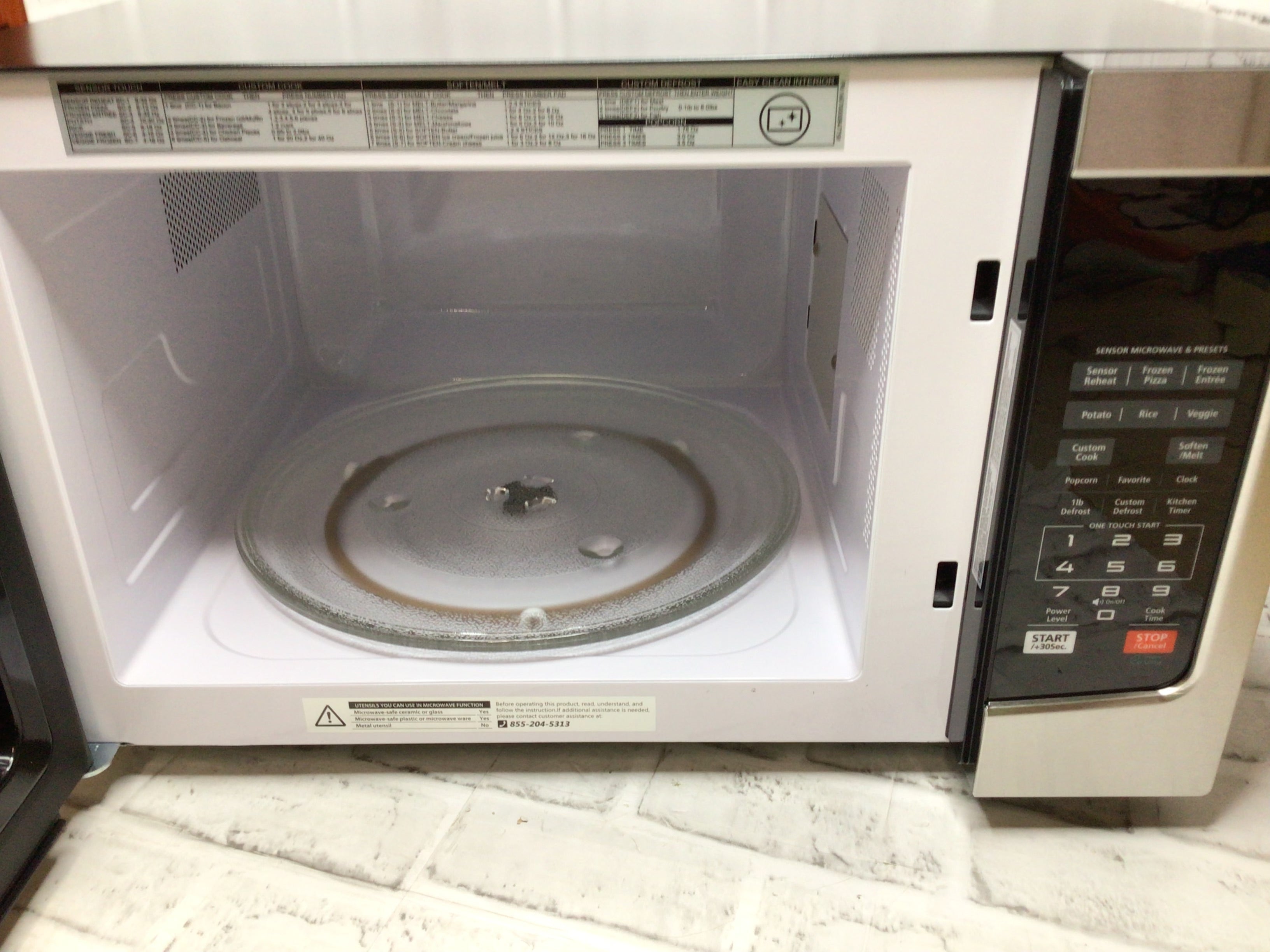 TOSHIBA EM131A5C-SS Stainless Steel Countertop Microwave Oven Smart Sensor (8109858554094)