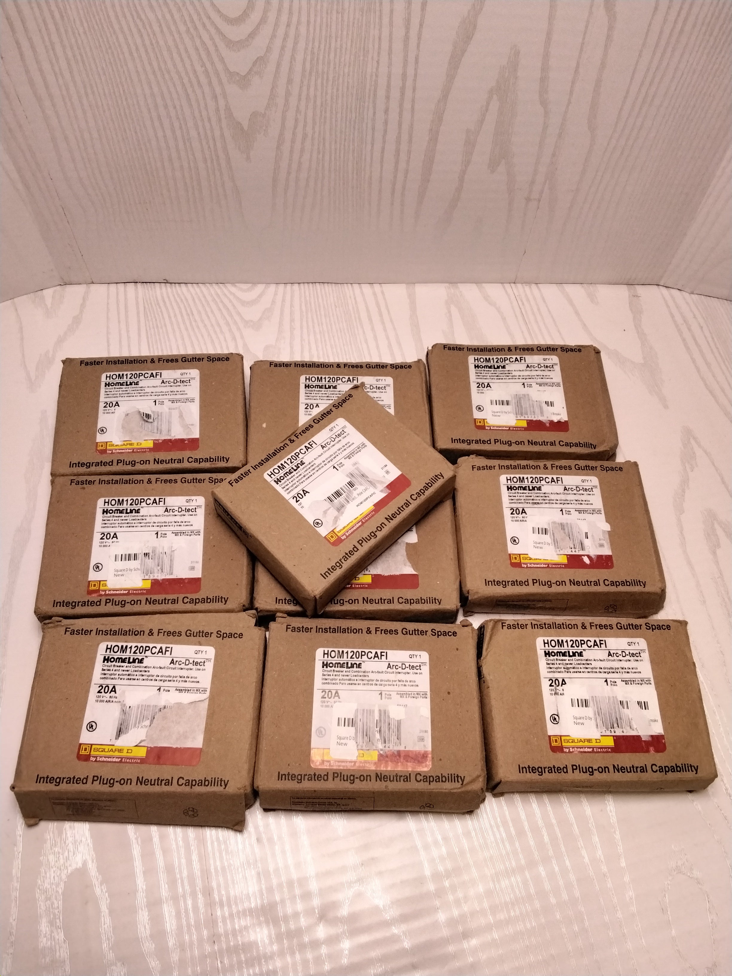 10 Pack Square D - Homeline Circuit Breaker, 20-Amp, 120V, 1-Pole CAFCI (7751983792366)