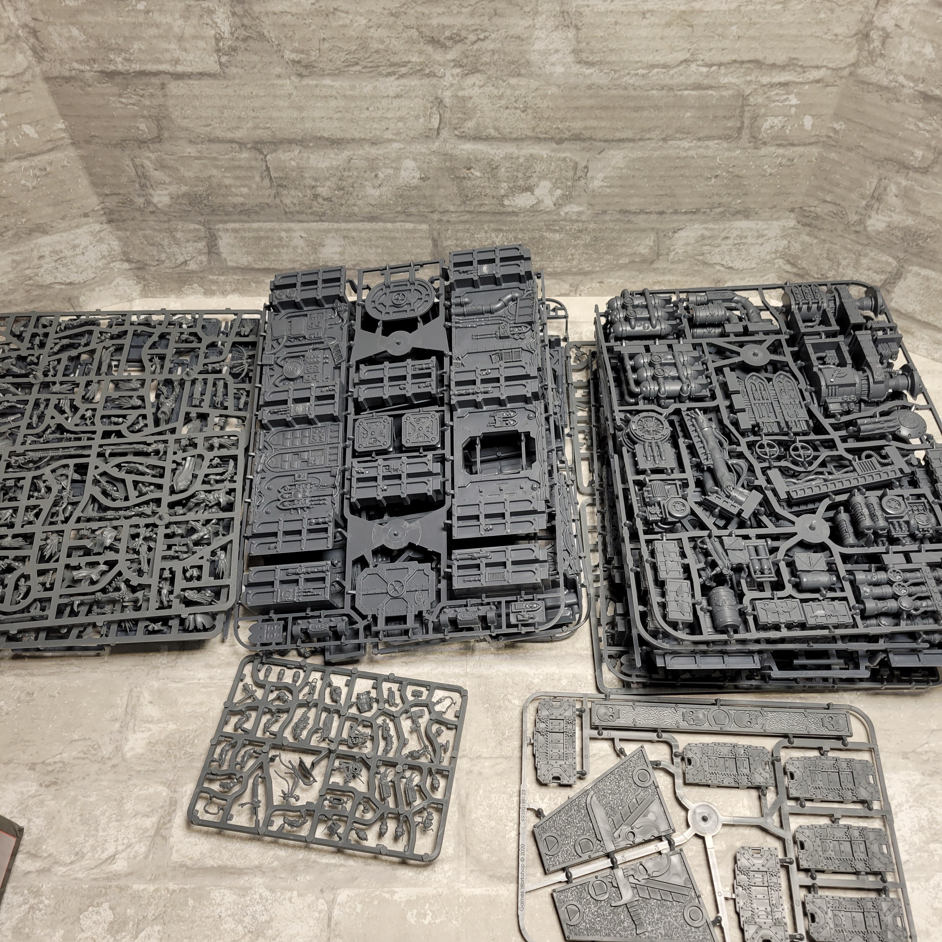 Warhammer 40,000 Kill Team: Into the Dark Box Set GW 103-60 (8050802524398)