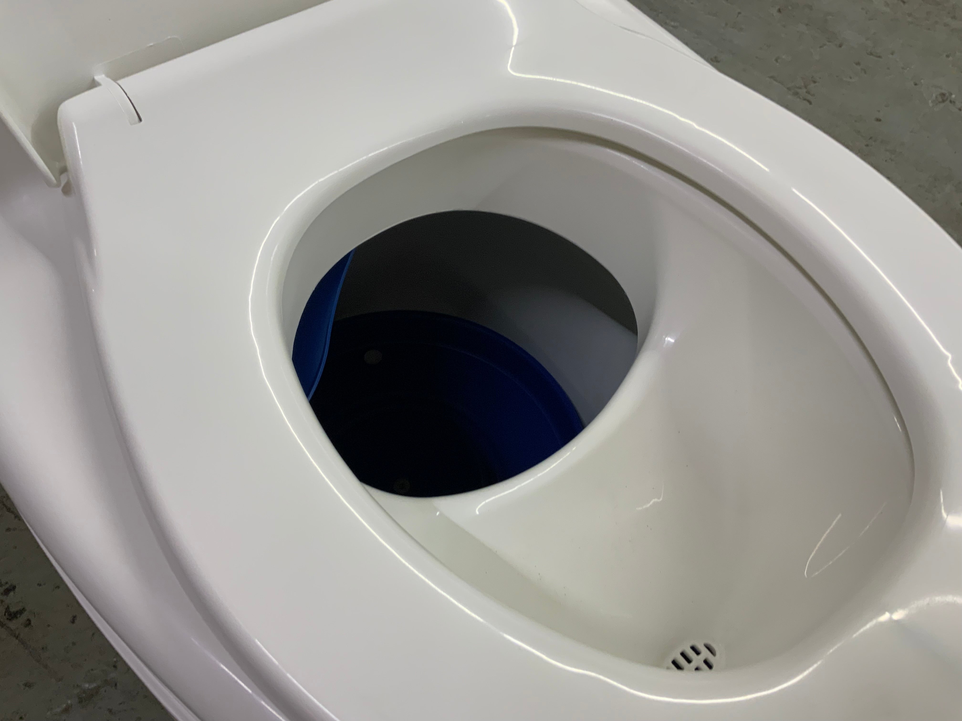Separett Villa 9215 AC/DC Portable Waterless Toilet Assembly (White) *FOR PARTS* (8079200714990)