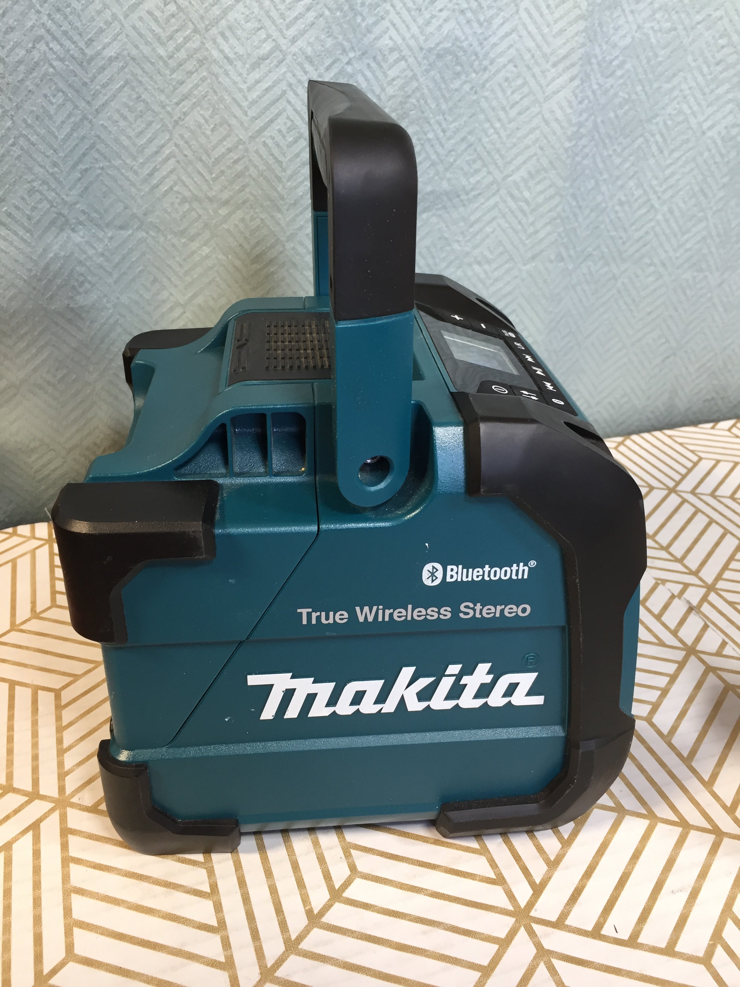 Makita XRM11 18V LXT/12V max CXT LithiumIon Cordless Bluetooth Job Si