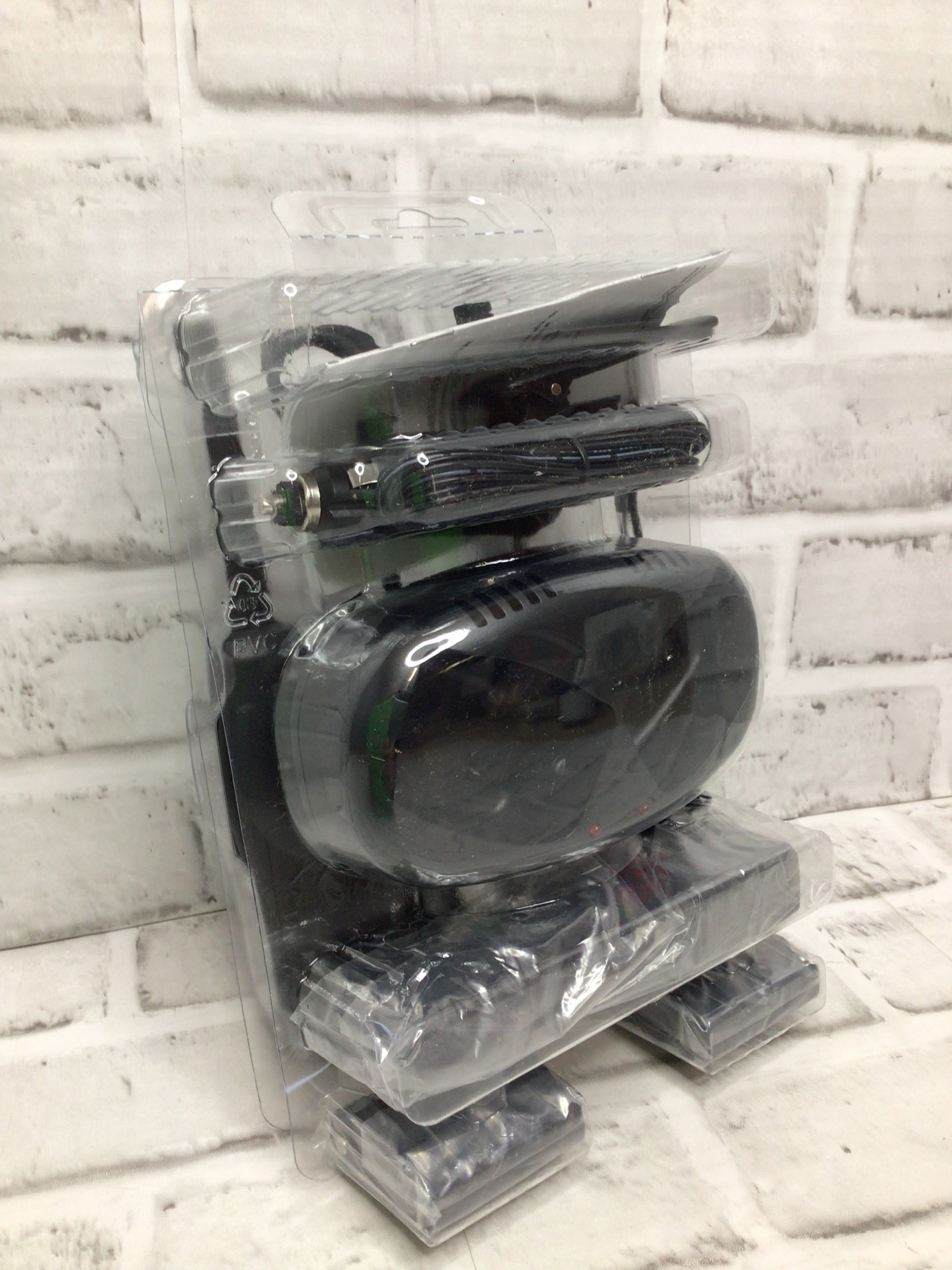 Midland GXT Pro Series GXT1000VP4 GMRS TwoWay Radios w/ Headsets 2Pa