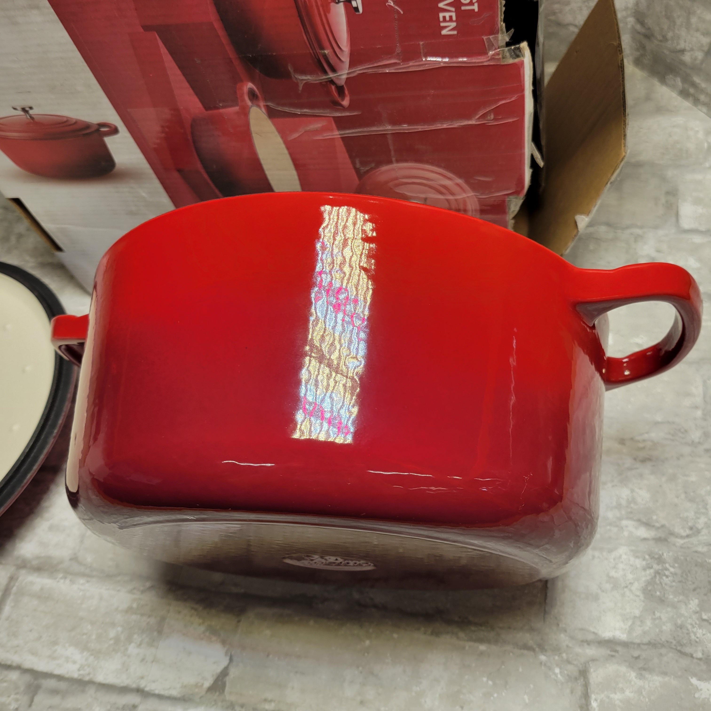 4.5 Quart Enamel Cast Iron Dutch Oven w/ Loop Handles, Enamel Stockpot Lid, Red (8038502301934)
