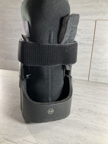 United Ortho USA14117 Short Air Cam Walker Fracture Boot, Large, Black (6922790305975)
