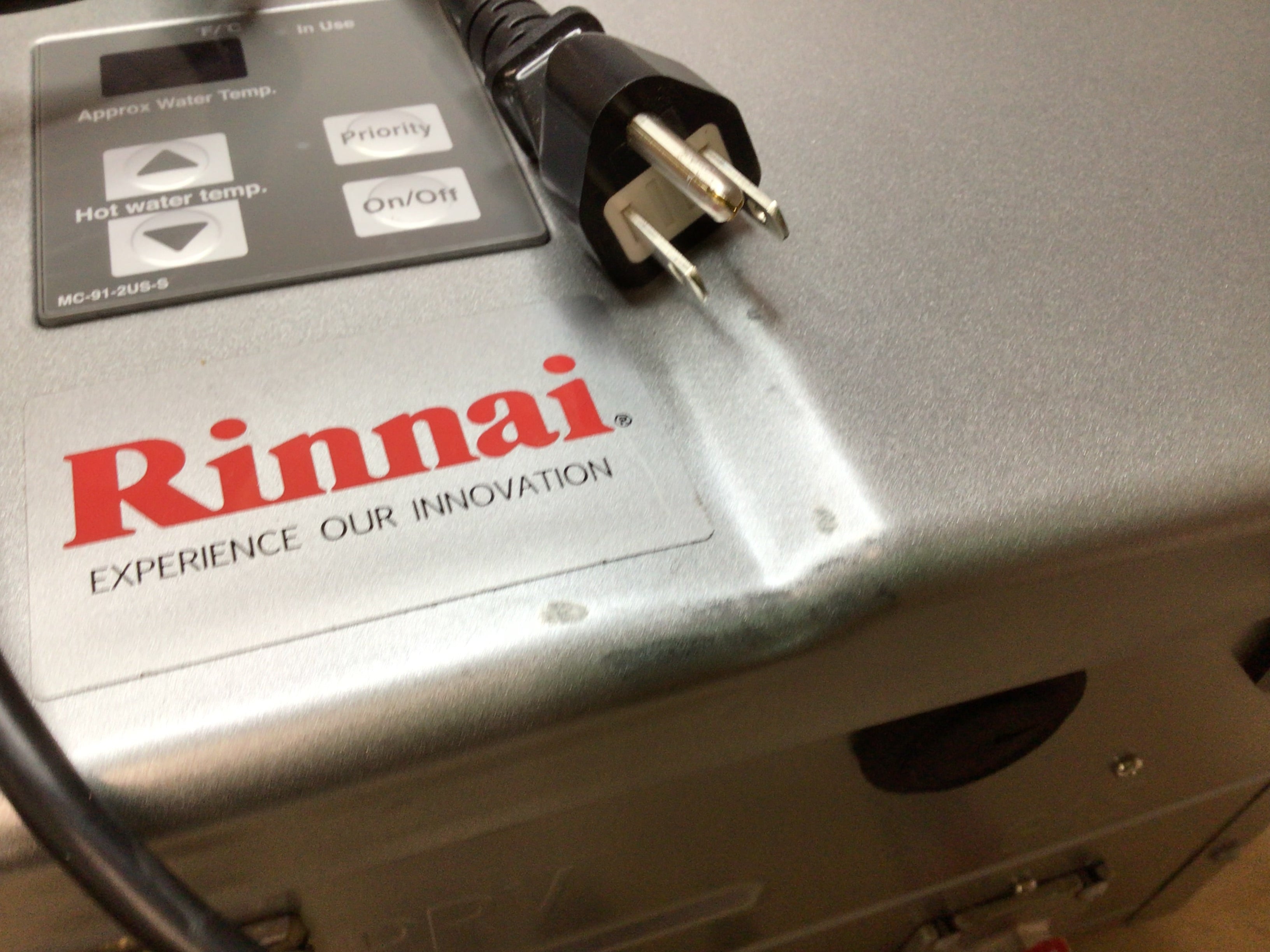 Rinnai RSC199iN Tankless Water Heater Natural Gas 199k BTU **PARTS R