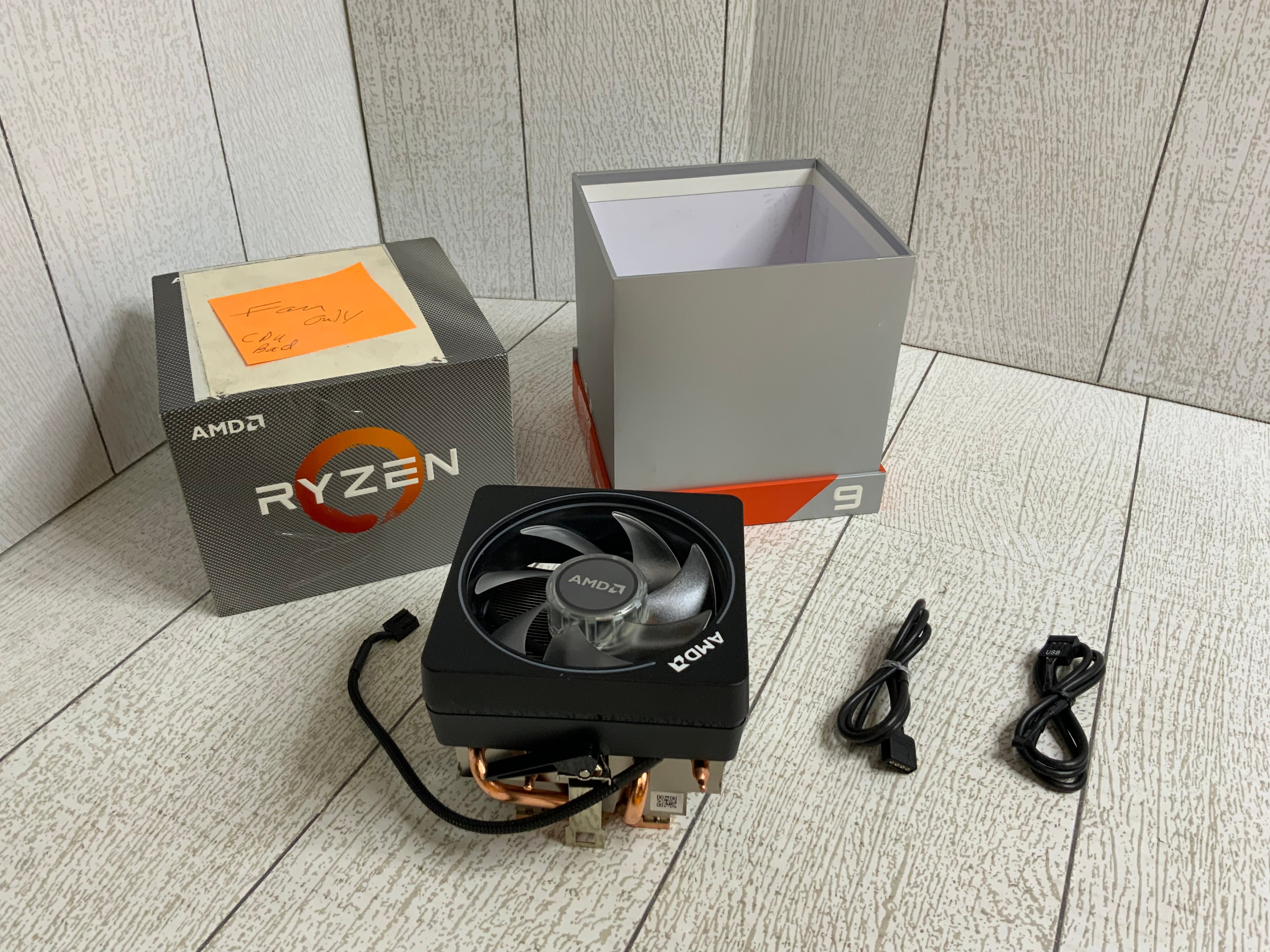 2 AMD Ryzen 9 3900X & 1 AMD Ryzen 7 3700X *LOT OF 3*  **FOR PARTS/NOT WORKING** (8016892264686)