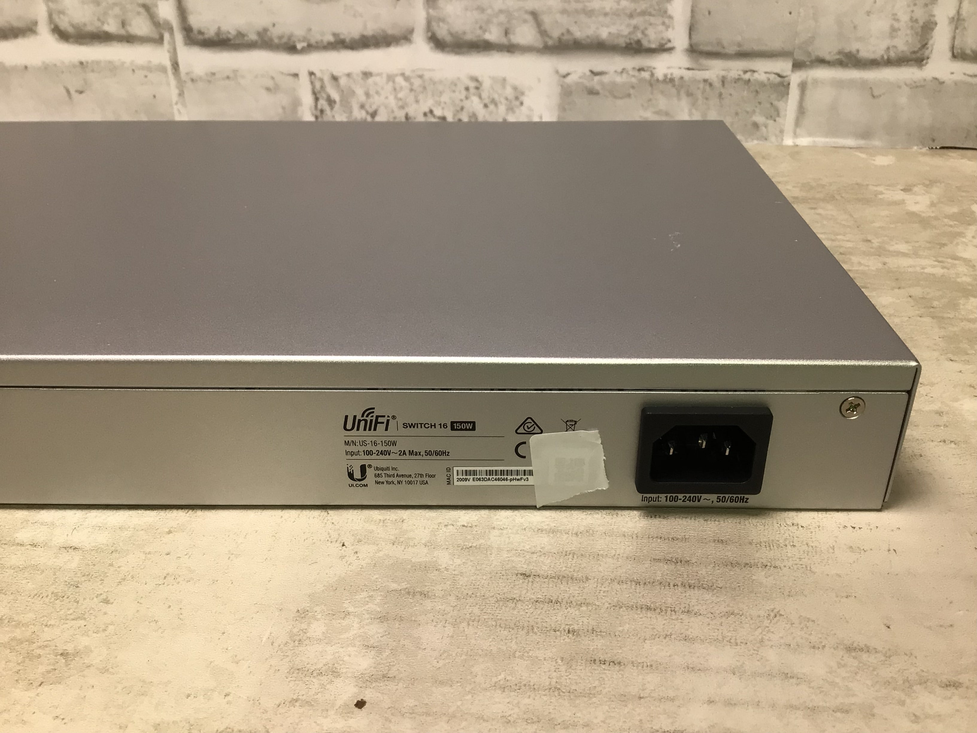 Ubiquiti US-16-150W Networks Networks UniFi Switch, 16 Port, Silver (7731184074990)