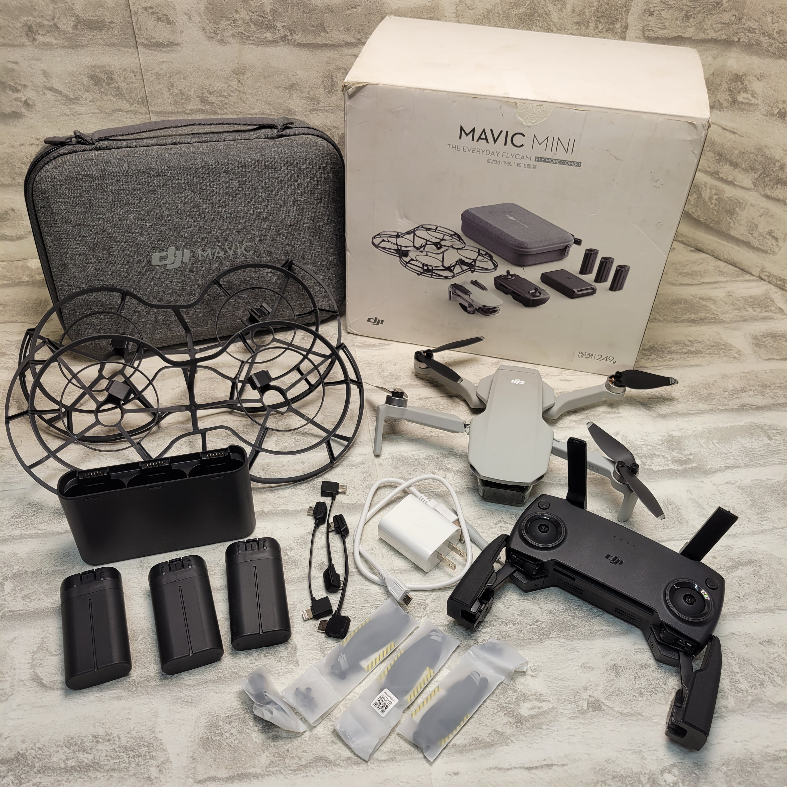*FOR PARTS* DJI Mavic Mini Combo - Drone FlyCam Quadcopter (7894863347950)