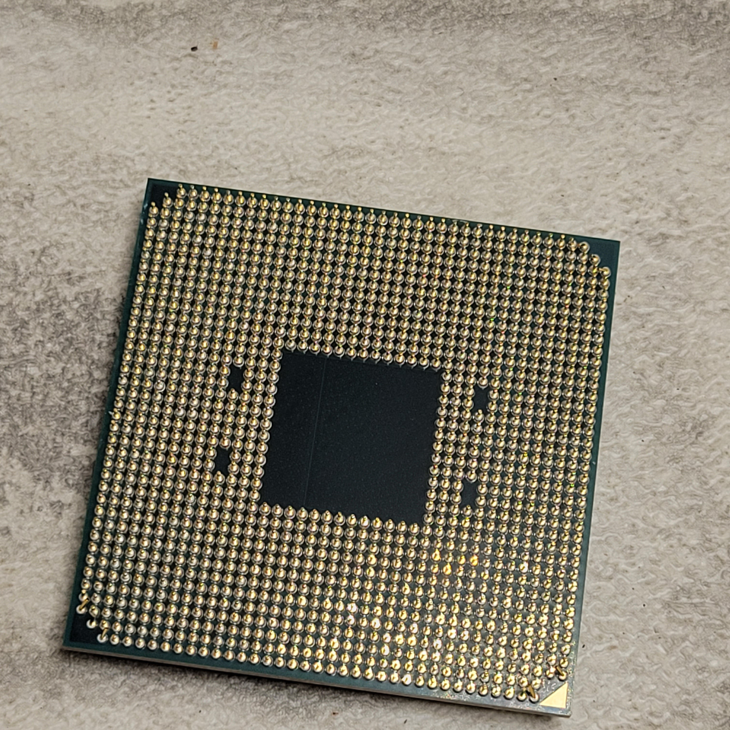 AMD Ryzen 5 3600X 6-Core, 12-Thread Processor & Wraith Spire Cooler *DAMAGED* (7777906688238)