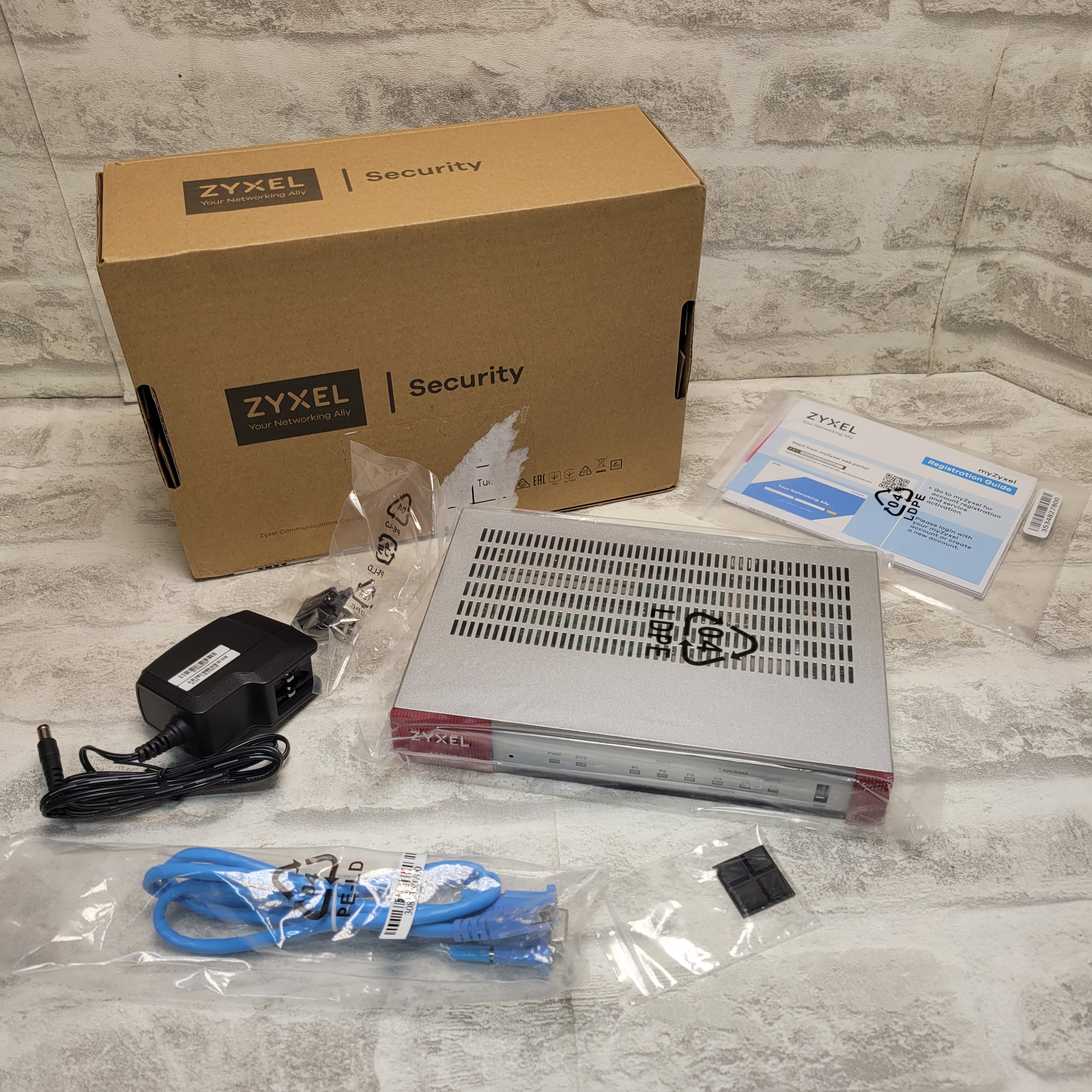 Zyxel ZyWALL 1 Gbps ATP100, Advanced Threat Protection Firewall (7901306126574)