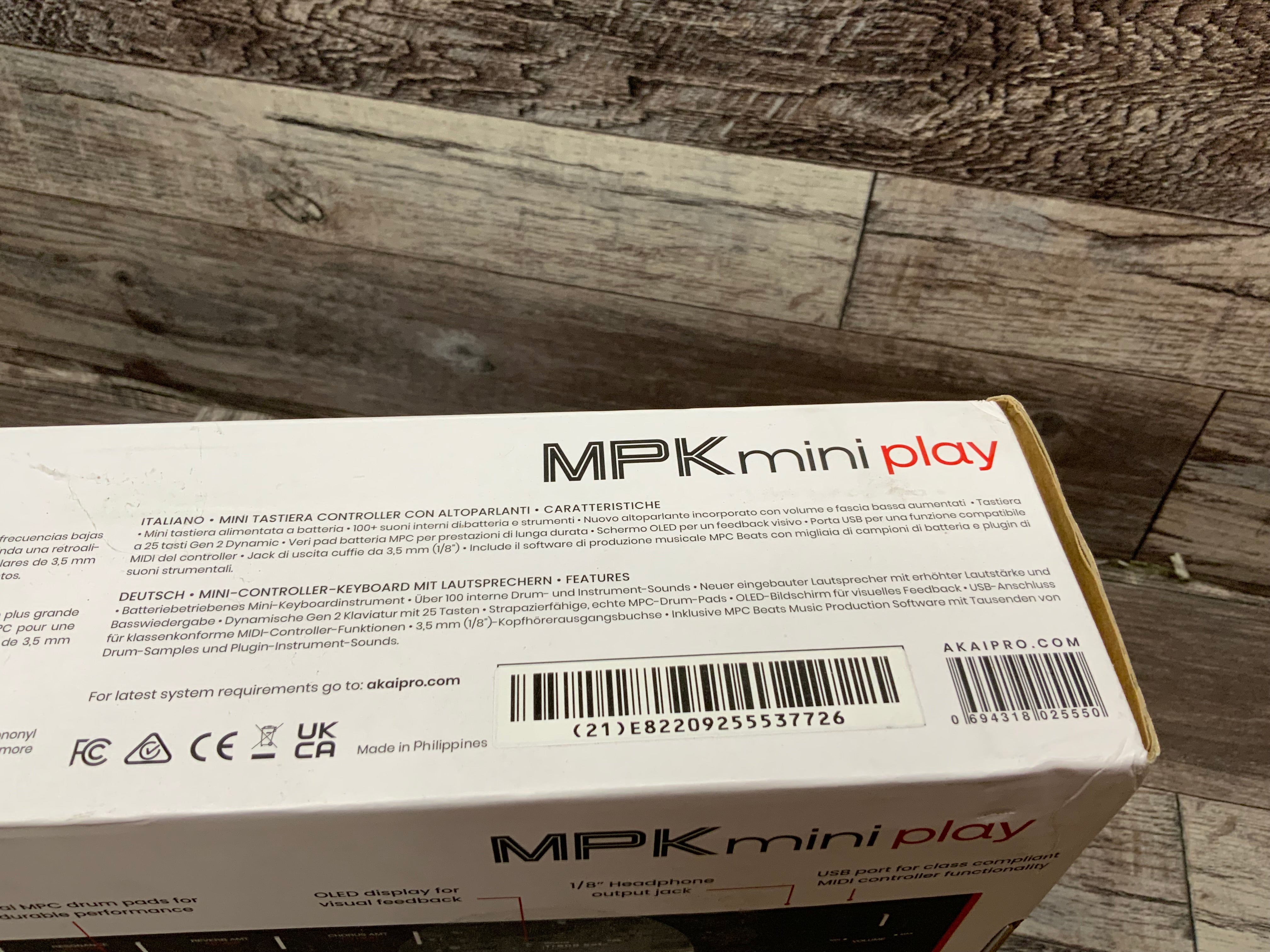 AKAI Professional MPK Mini Play MK3 (8112598548718)
