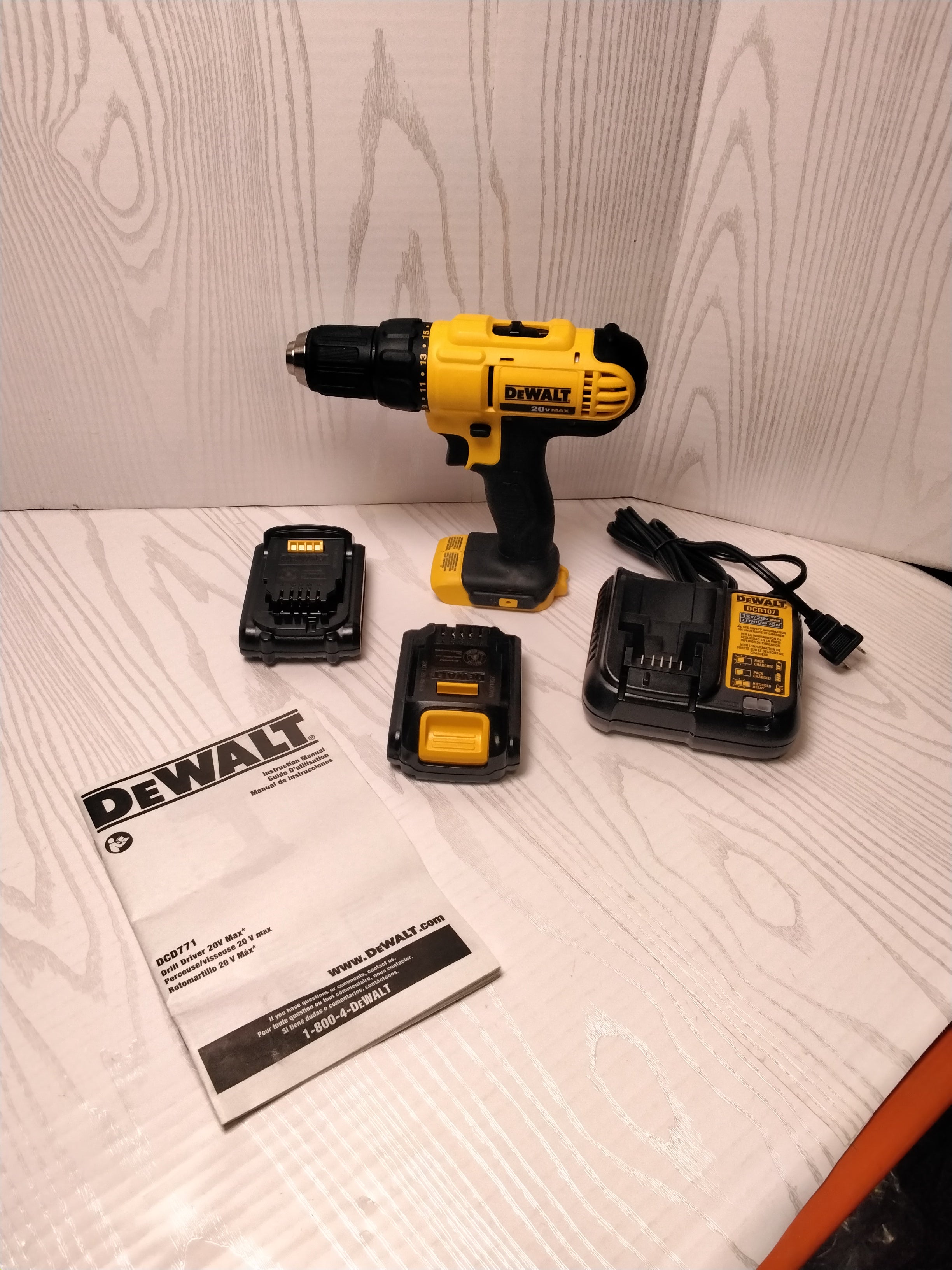 DEWALT 20V Max Cordless Drill / Driver Kit, Compact, 1/2-Inch (DCD771C2) (7760669147374)