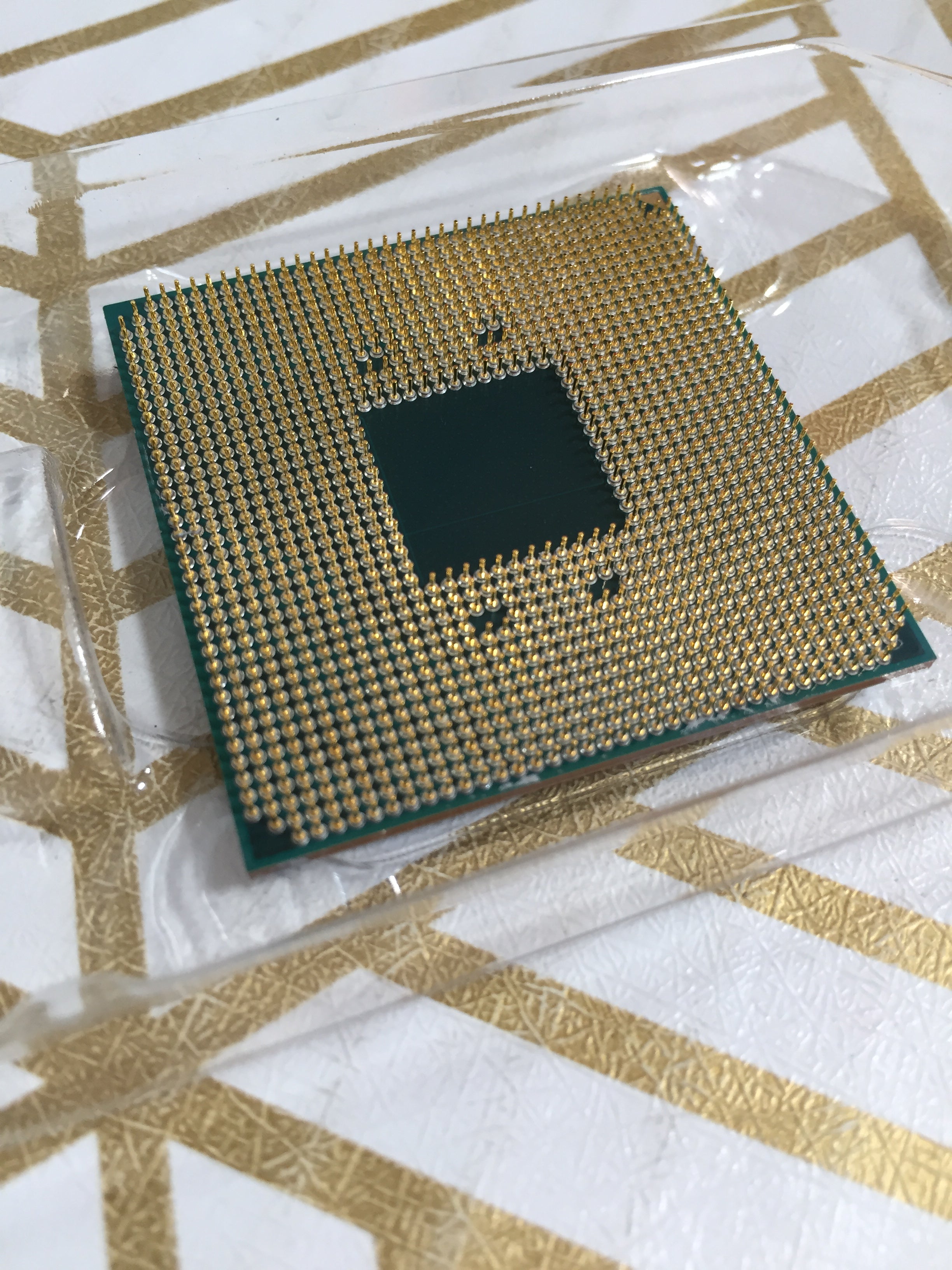 AMD Ryzen 7 3700X 8-Core, 16-Thread Desktop Processor w/ Prism LED Cooler (7778546712814)