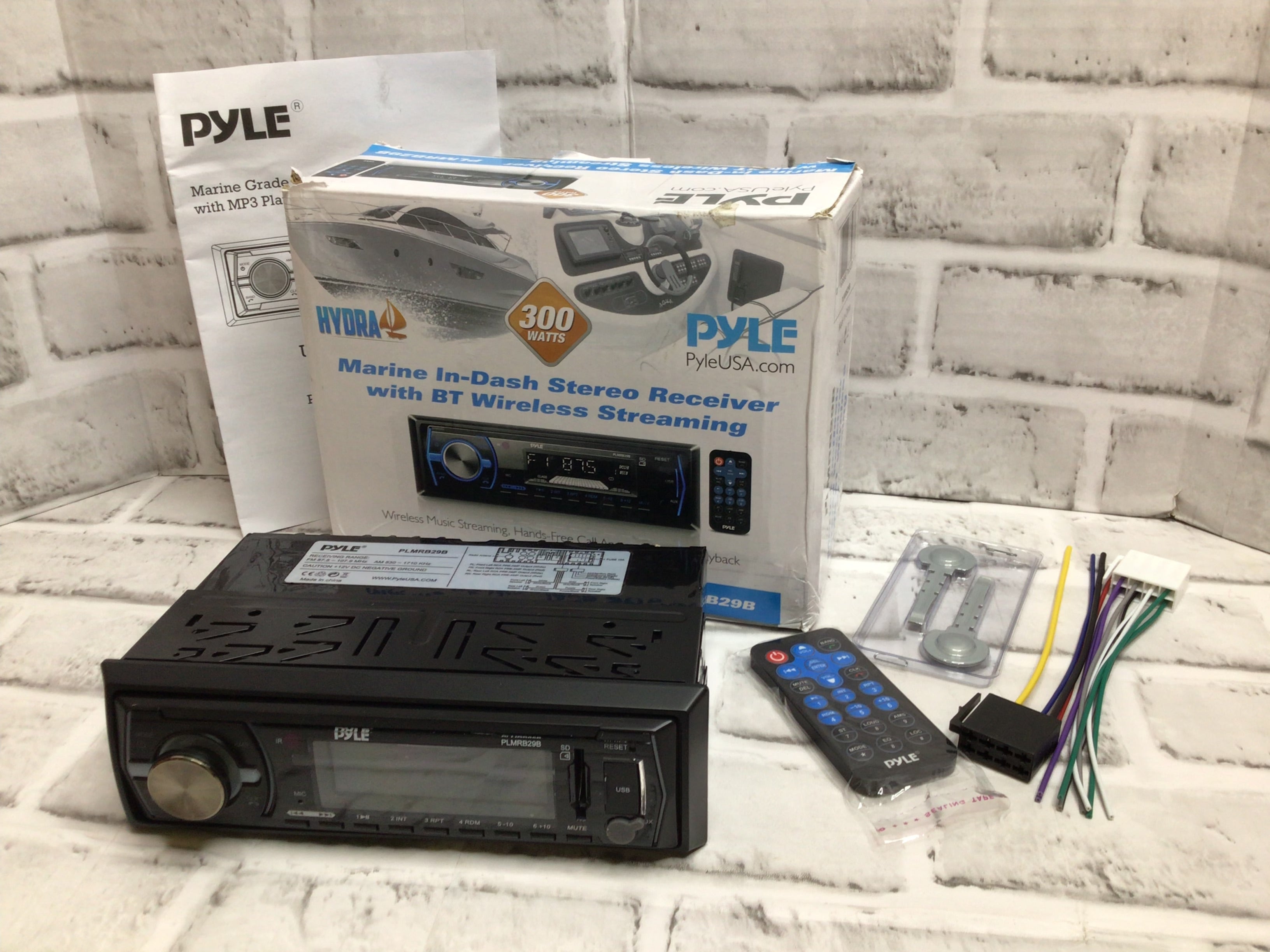 New Open Box Pyle Marine Audio PLMRB29B In Dash Stereo Receiver with BlueTooth (8080358080750)